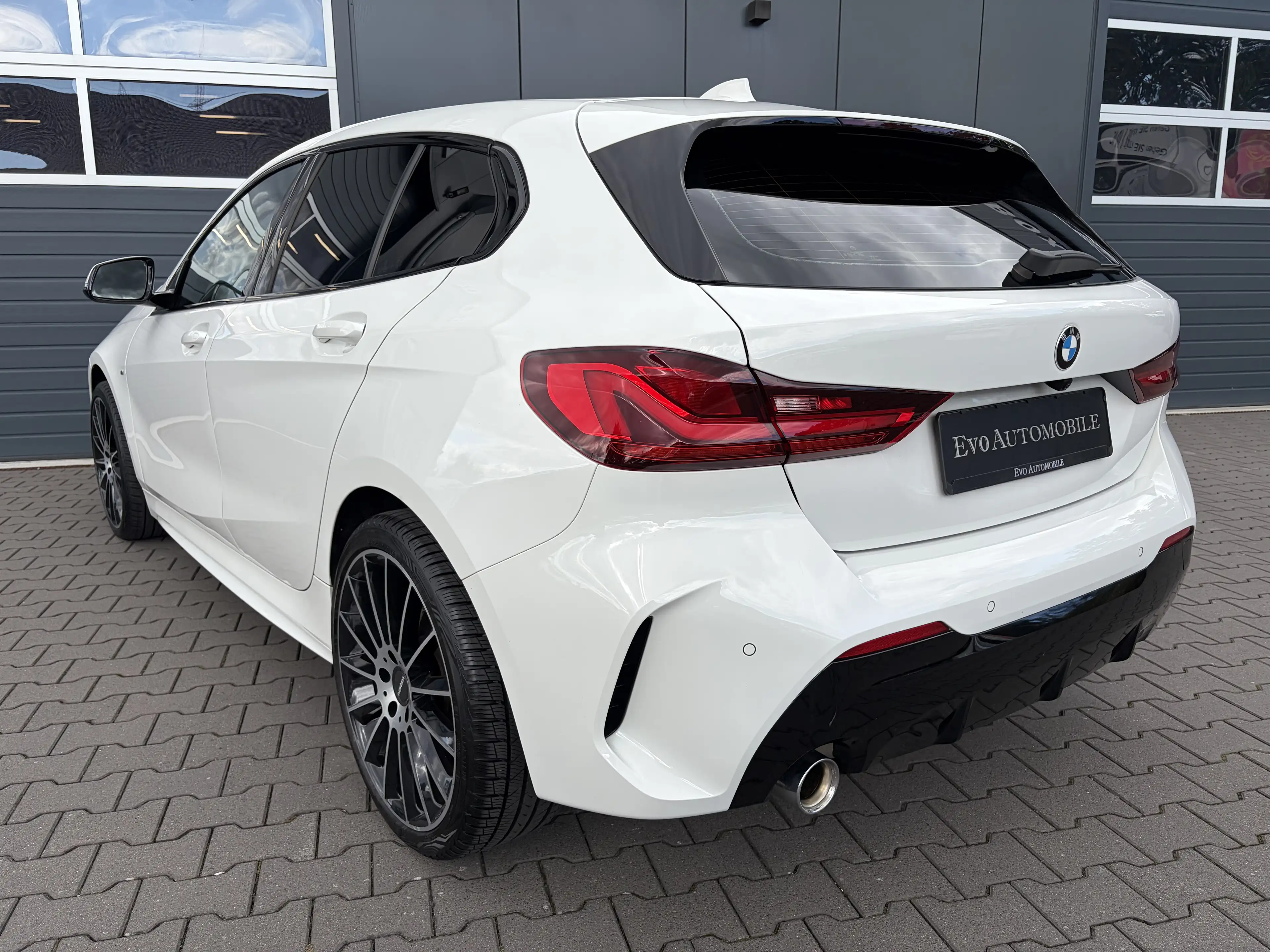 BMW 118 118i 1er F40 Limousine M Sport Navi Kamera LED — photo 2