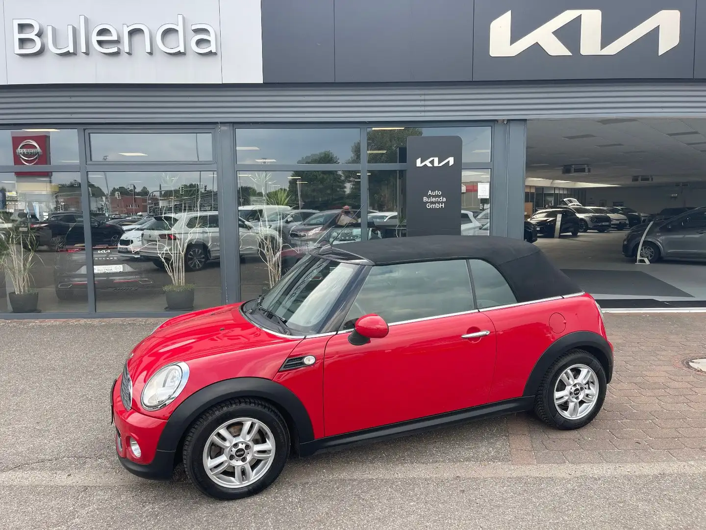 MINI One Cabrio Mini One Cabrio Allwetterreifen Rot - 1