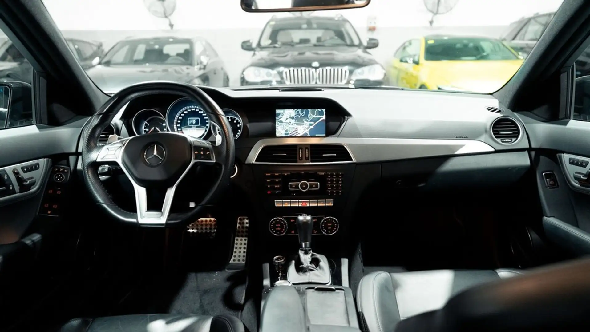 Mercedes-Benz C 63 AMG Estate Negru - 2