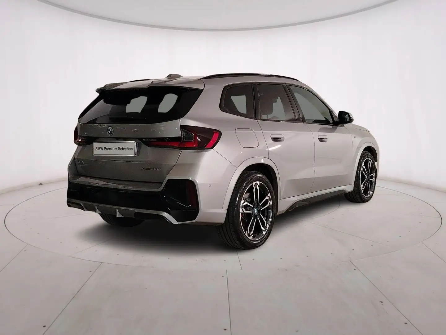 BMW X1 xDrive25e MSport Pro Grau - 2