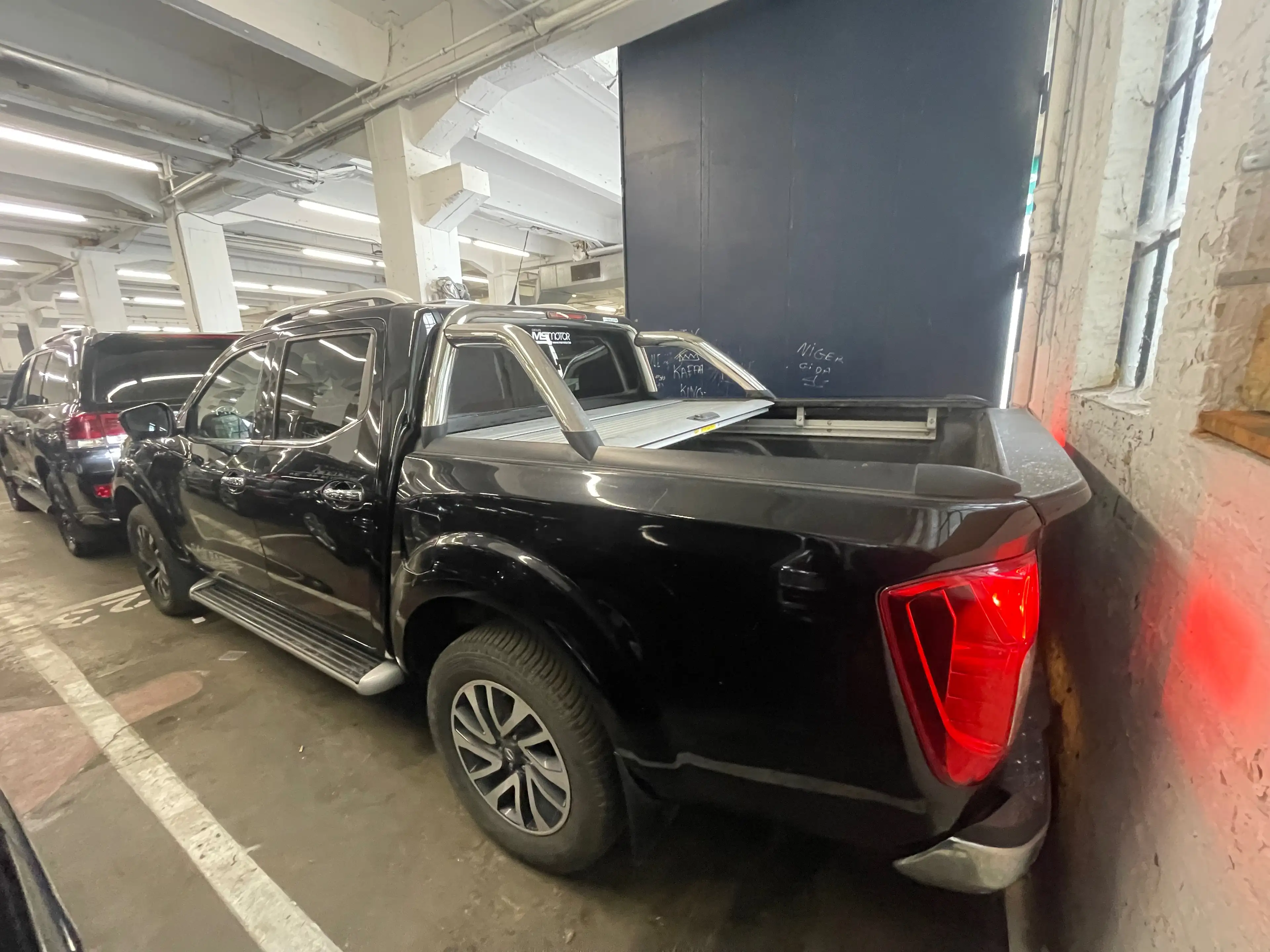 Nissan Navara 2.5 dCi 4x4 Executive IT-plus Alpha — photo 2