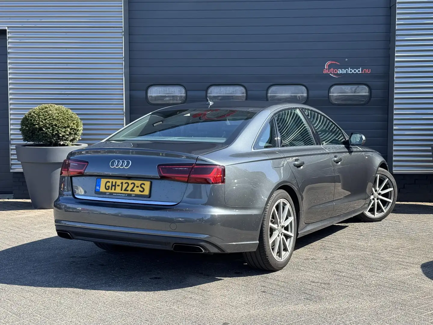 Audi A6 Limousine 1.8 TFSI S Line | Camera | Lederen Bekle Grijs - 2
