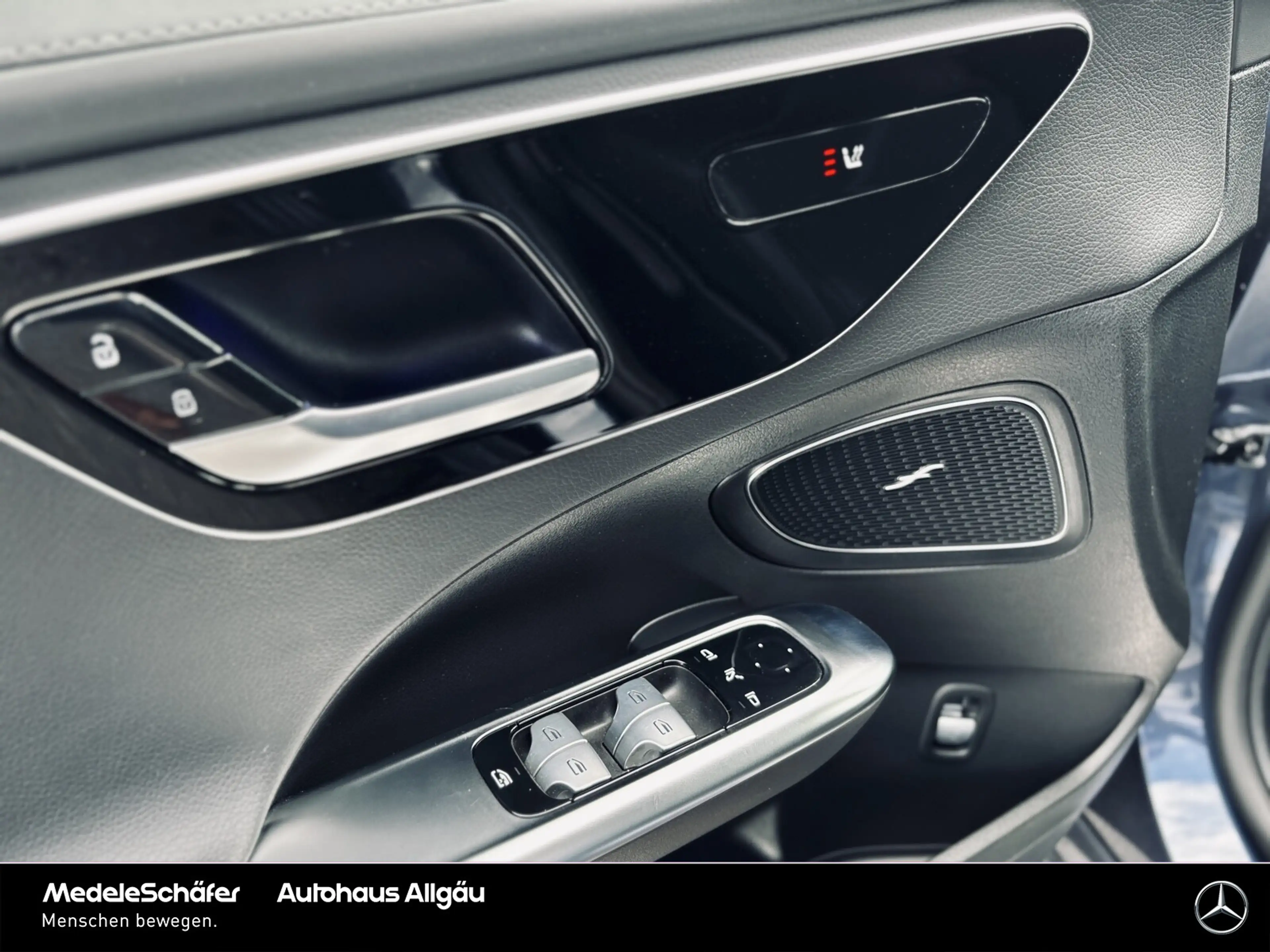 Mercedes-Benz C 300 C 300 de 18"-AMG Pano AHK 360° LEDER 4xSitzheiz. — photo 8