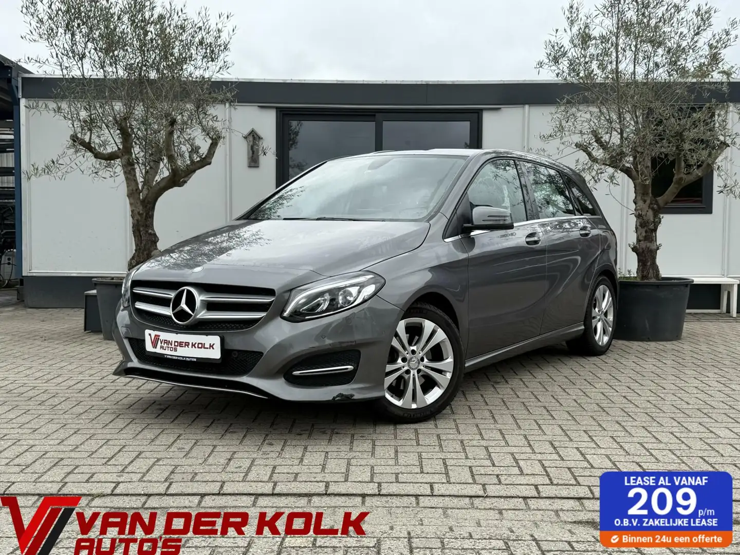 Mercedes-Benz B 180 Urban CarPlay Navi Climate Cruise Parkeersensoren - 1