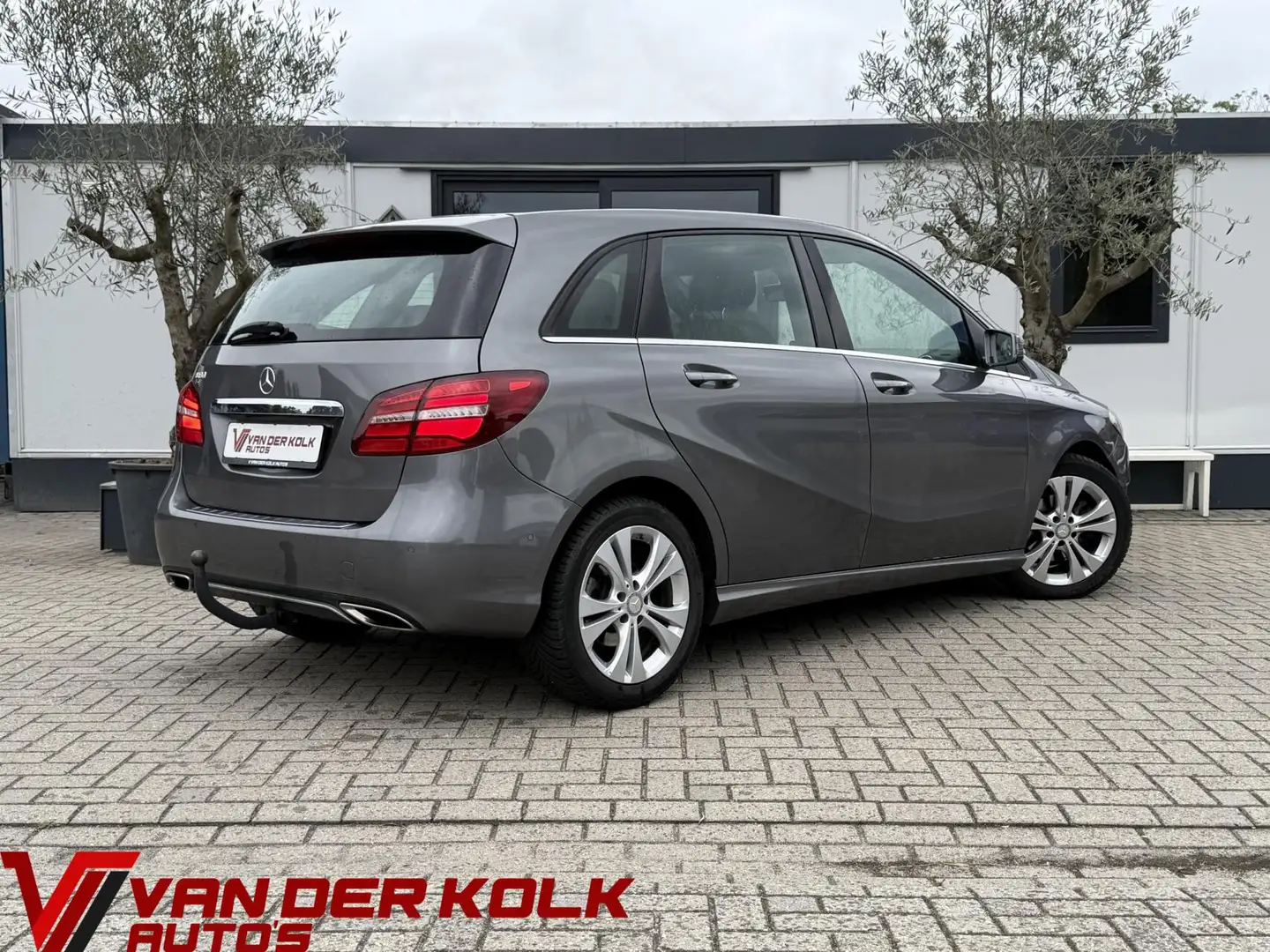 Mercedes-Benz B 180 Urban CarPlay Navi Climate Cruise Parkeersensoren - 2