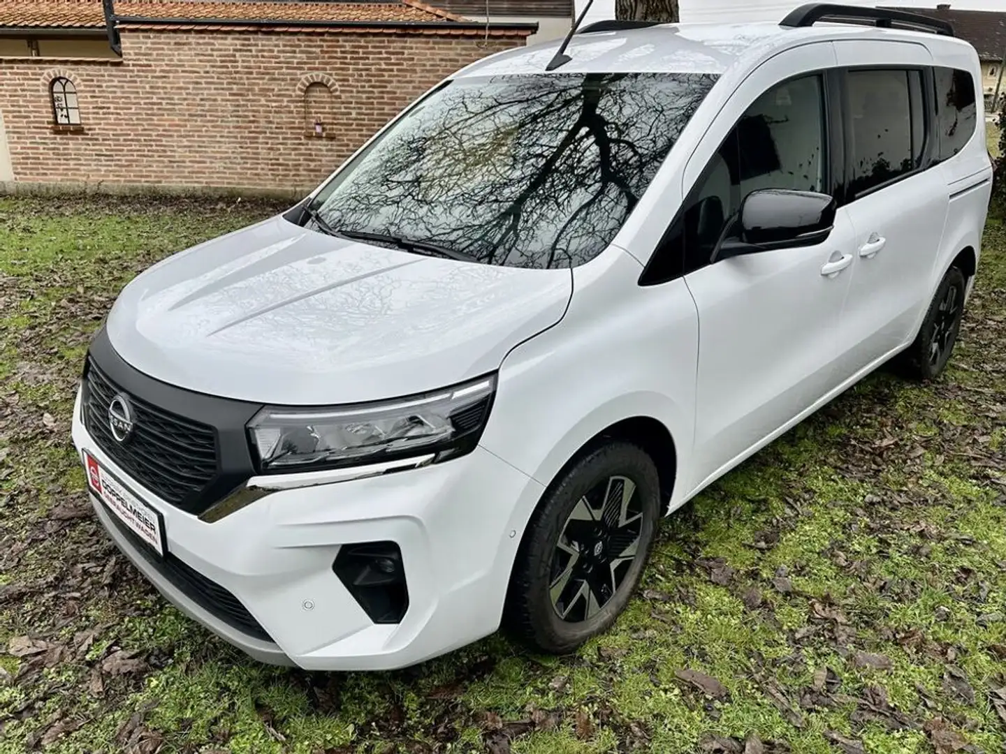 Nissan Townstar L2 Evalia Tekna 7 Sitze ''Manuel'' Weiß - 1