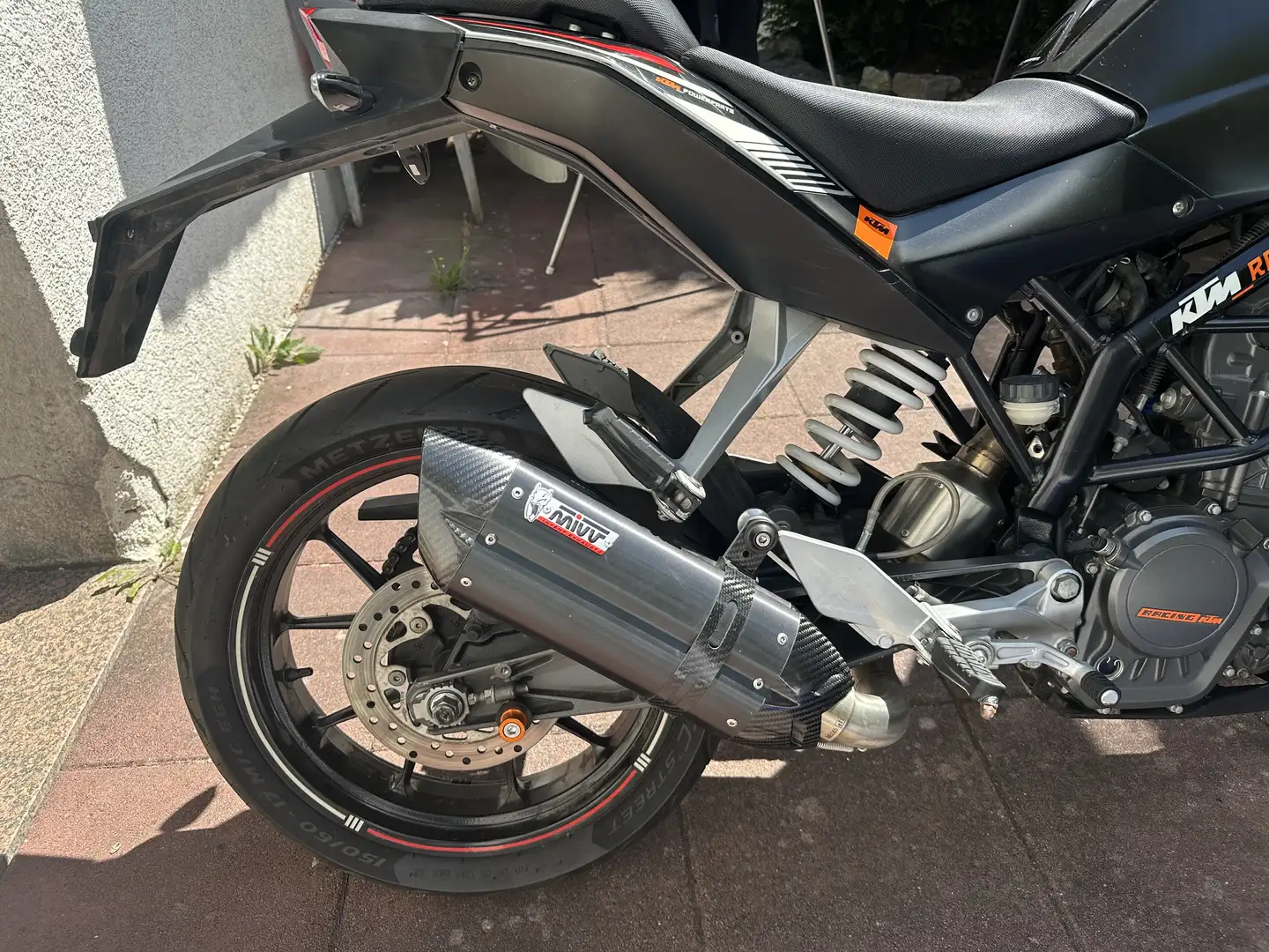 KTM 125 Duke - 1