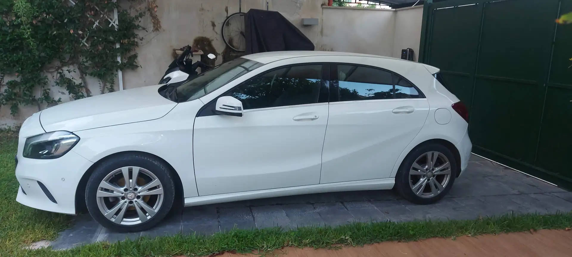 Mercedes-Benz 180 Mercedes-Benz Classe A 180 d Business 7G-DCT Blanco - 2