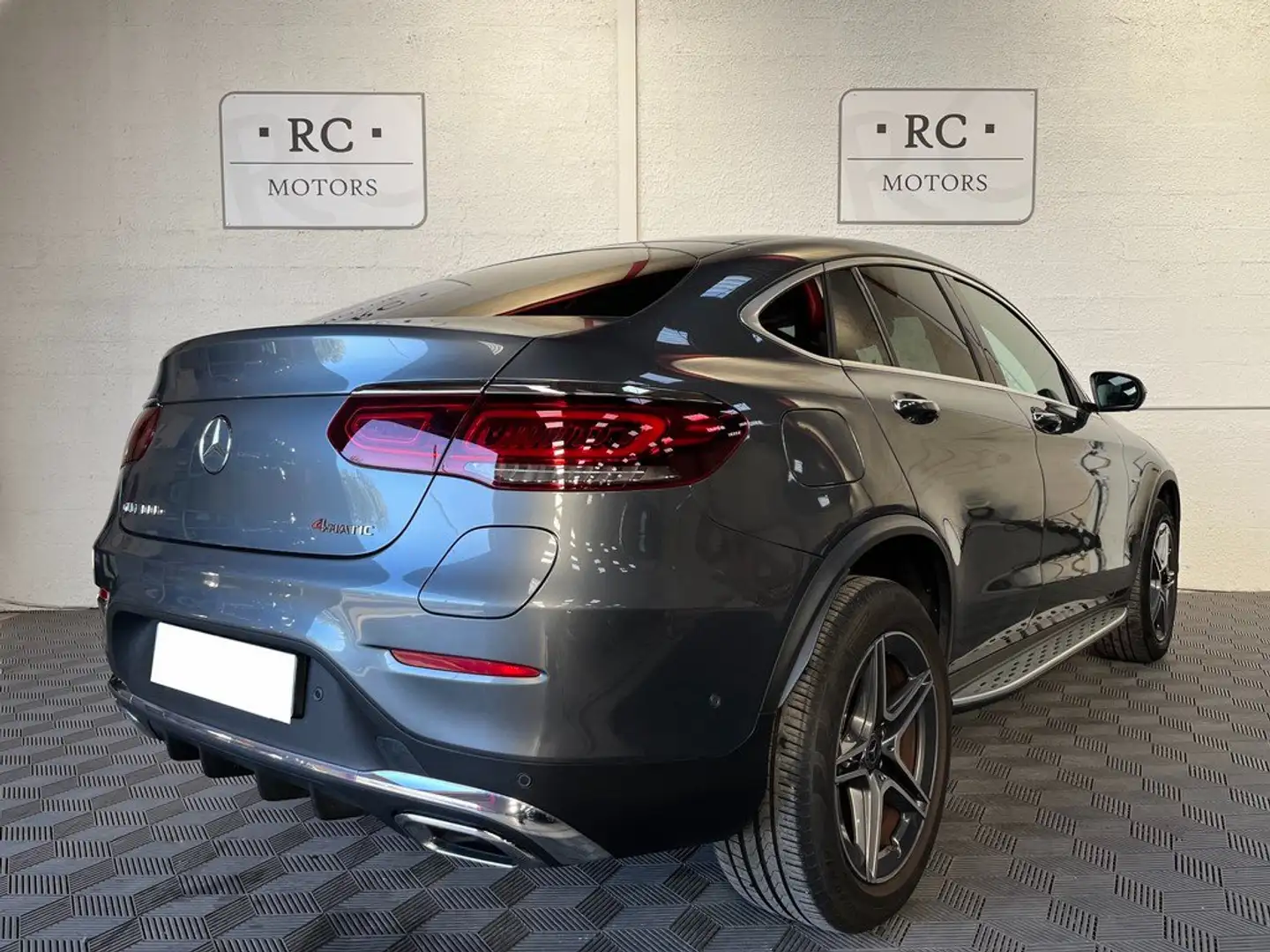 Mercedes-Benz GLC 300 e AMG LINE Gris - 2