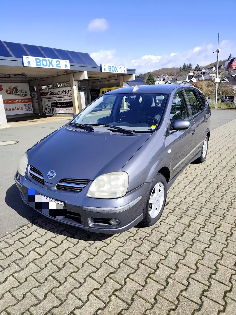 Nissan Almera Tino acenta - 1