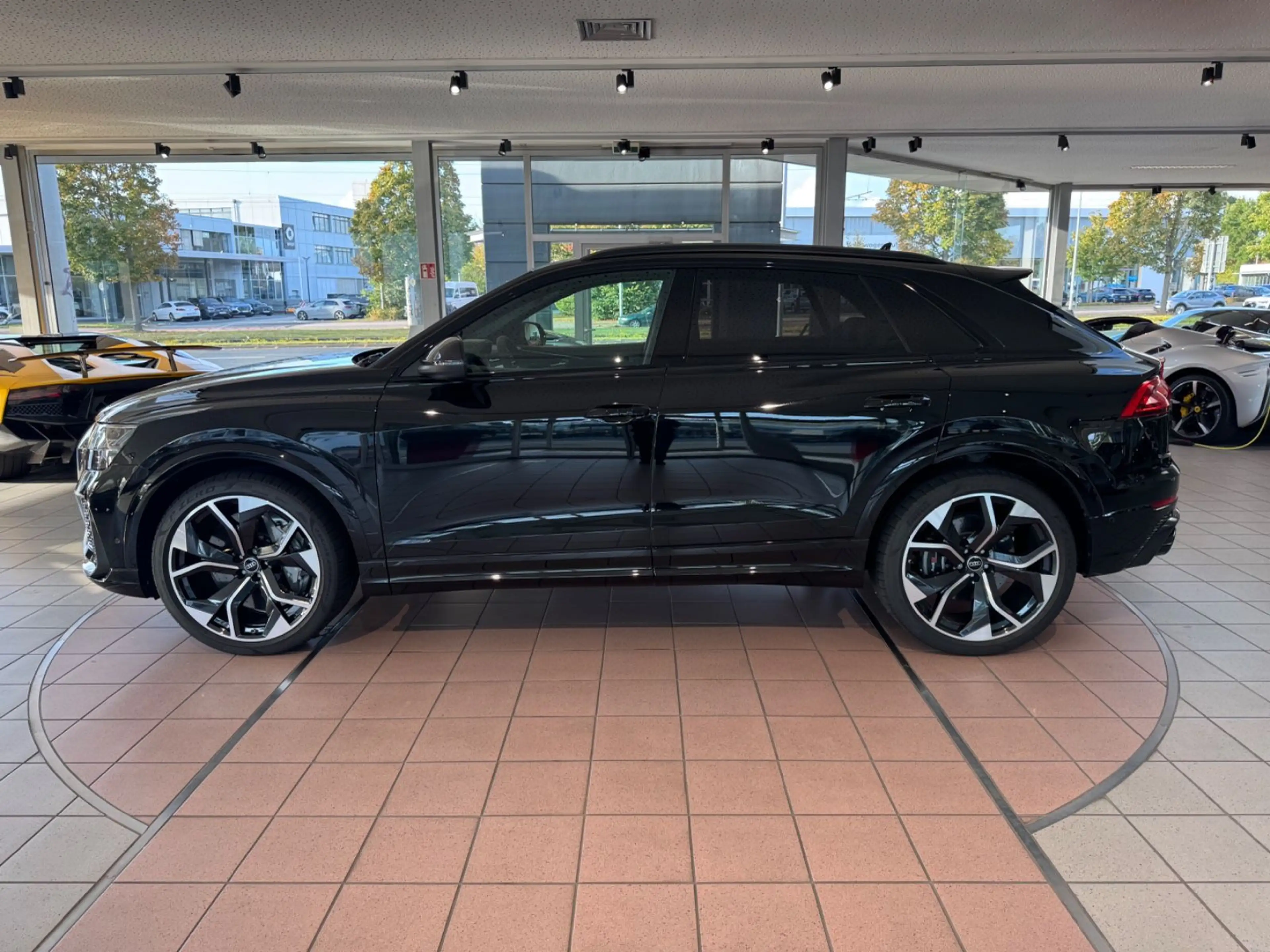 Audi RS Q8 RS FULLCARBON/B+O/PANORAMA/STANDHEIZ — photo 6