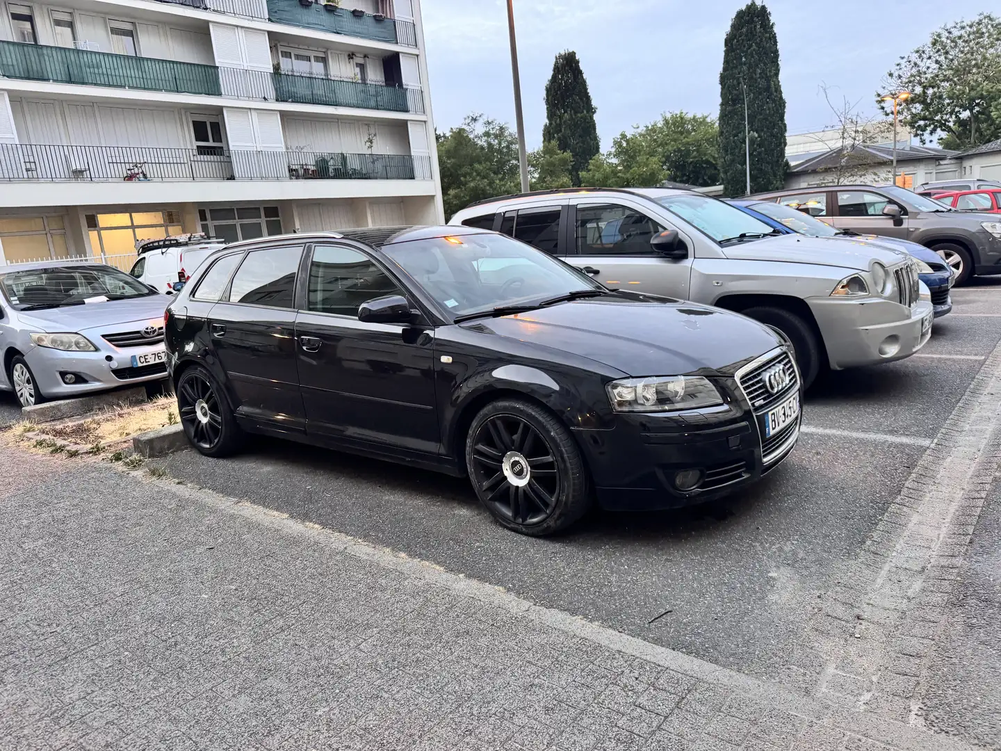 Audi A3 SportBack 2.0 TDI Ambiente - 2