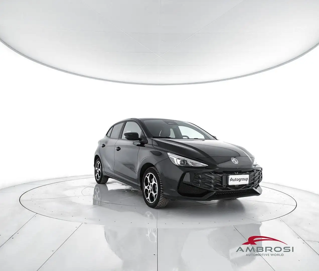 MG MG3 1.5L PHEV 2WD LUXURY Schwarz - 2