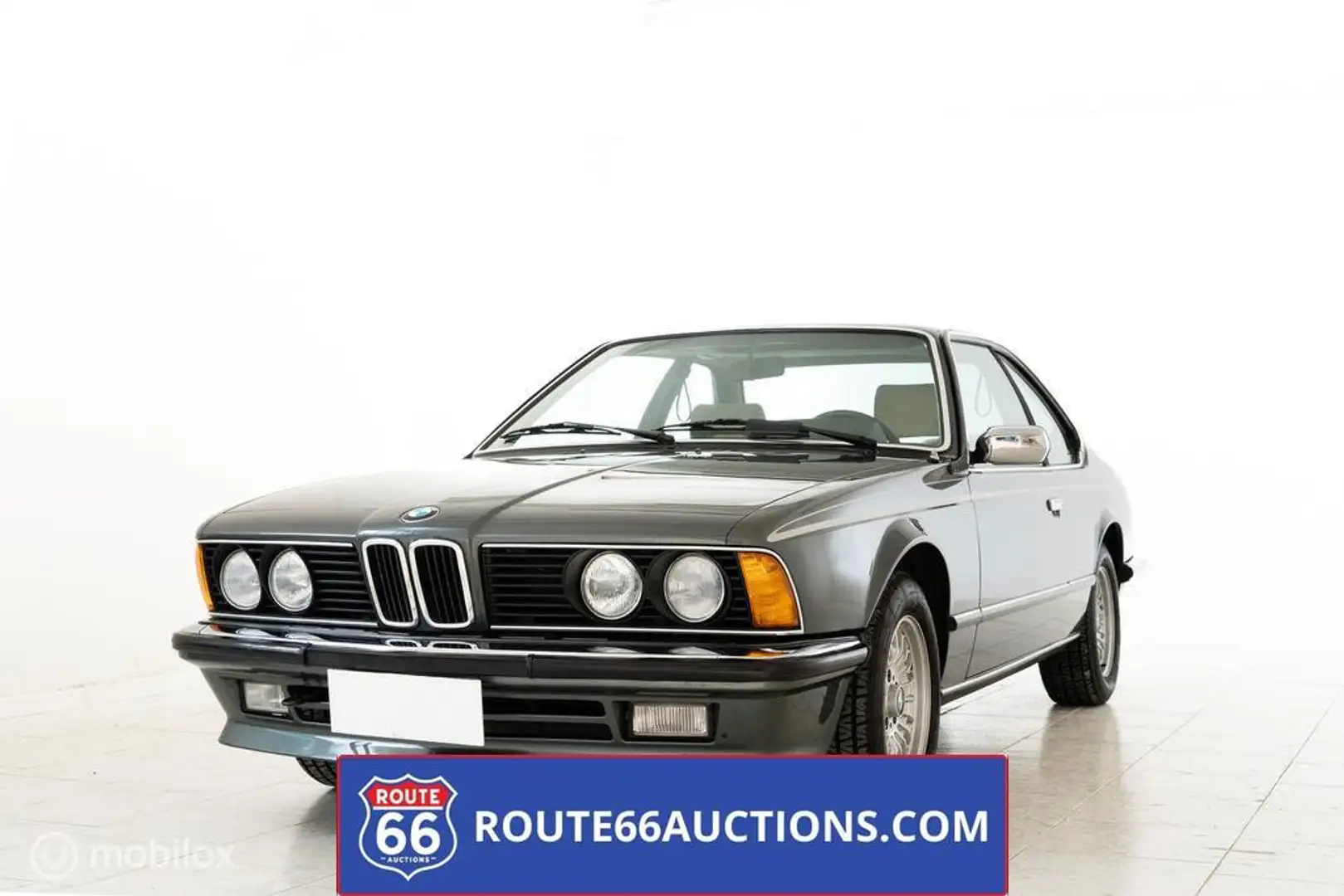 BMW 635 CSi Sedan | Route 66 Auctions Серый - 1
