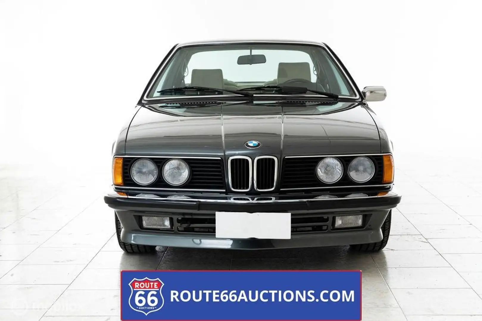 BMW 635 CSi Sedan | Route 66 Auctions Серый - 2