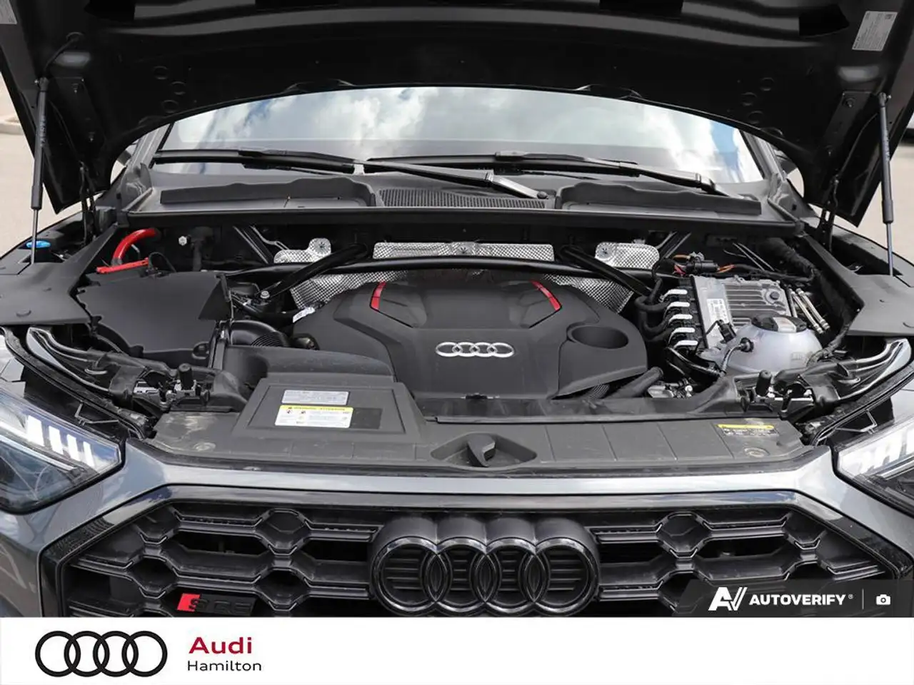 Audi SQ5 снимка Audi SQ5