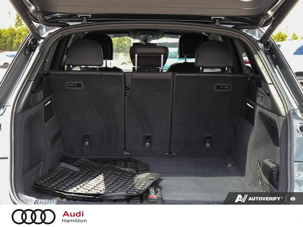 Audi SQ5 снимка Audi SQ5