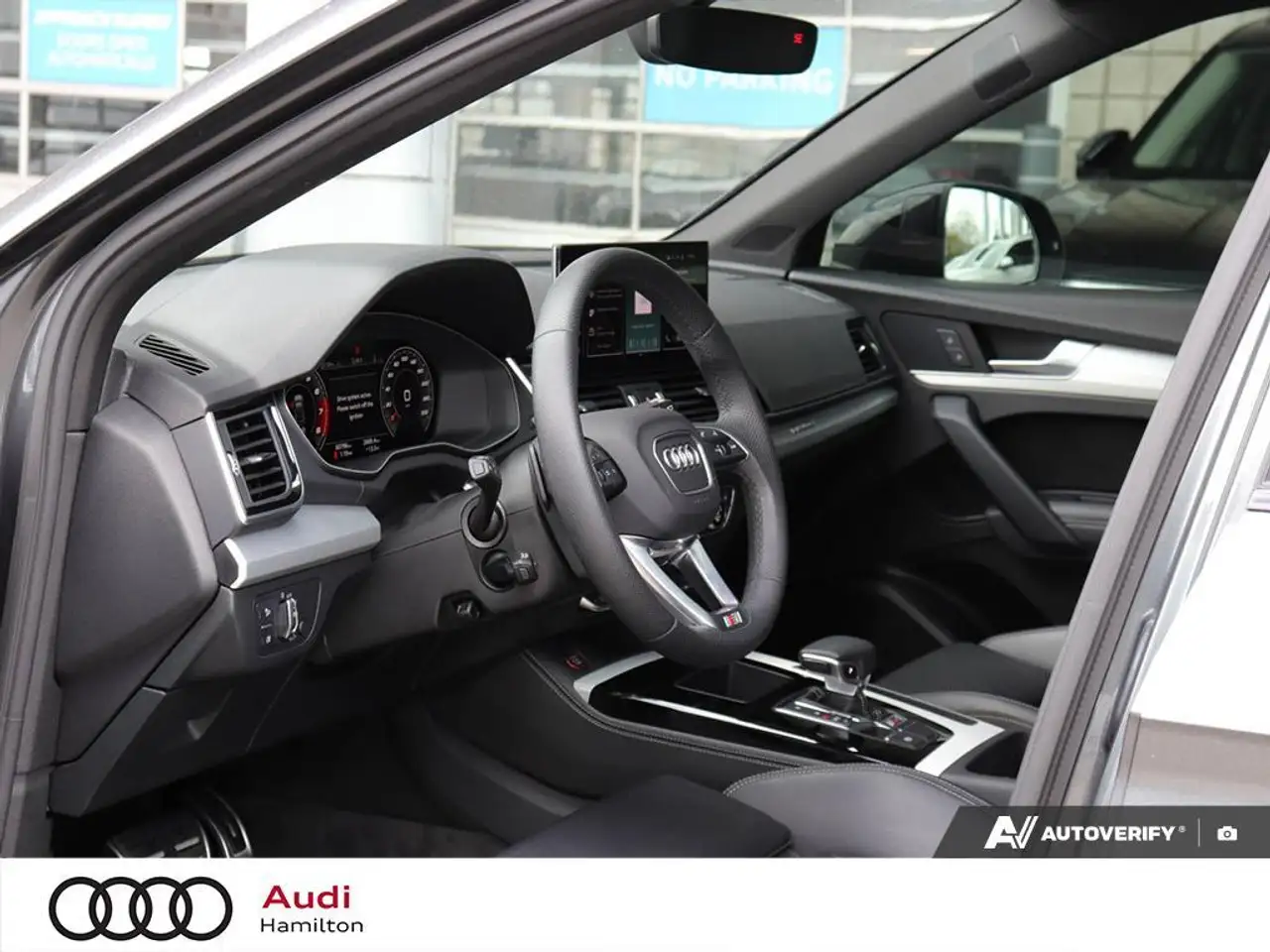 Audi SQ5 снимка Audi SQ5