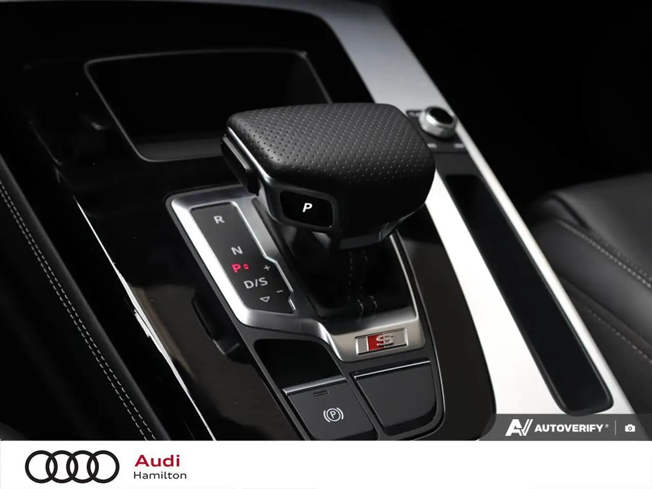 Audi SQ5 снимка Audi SQ5