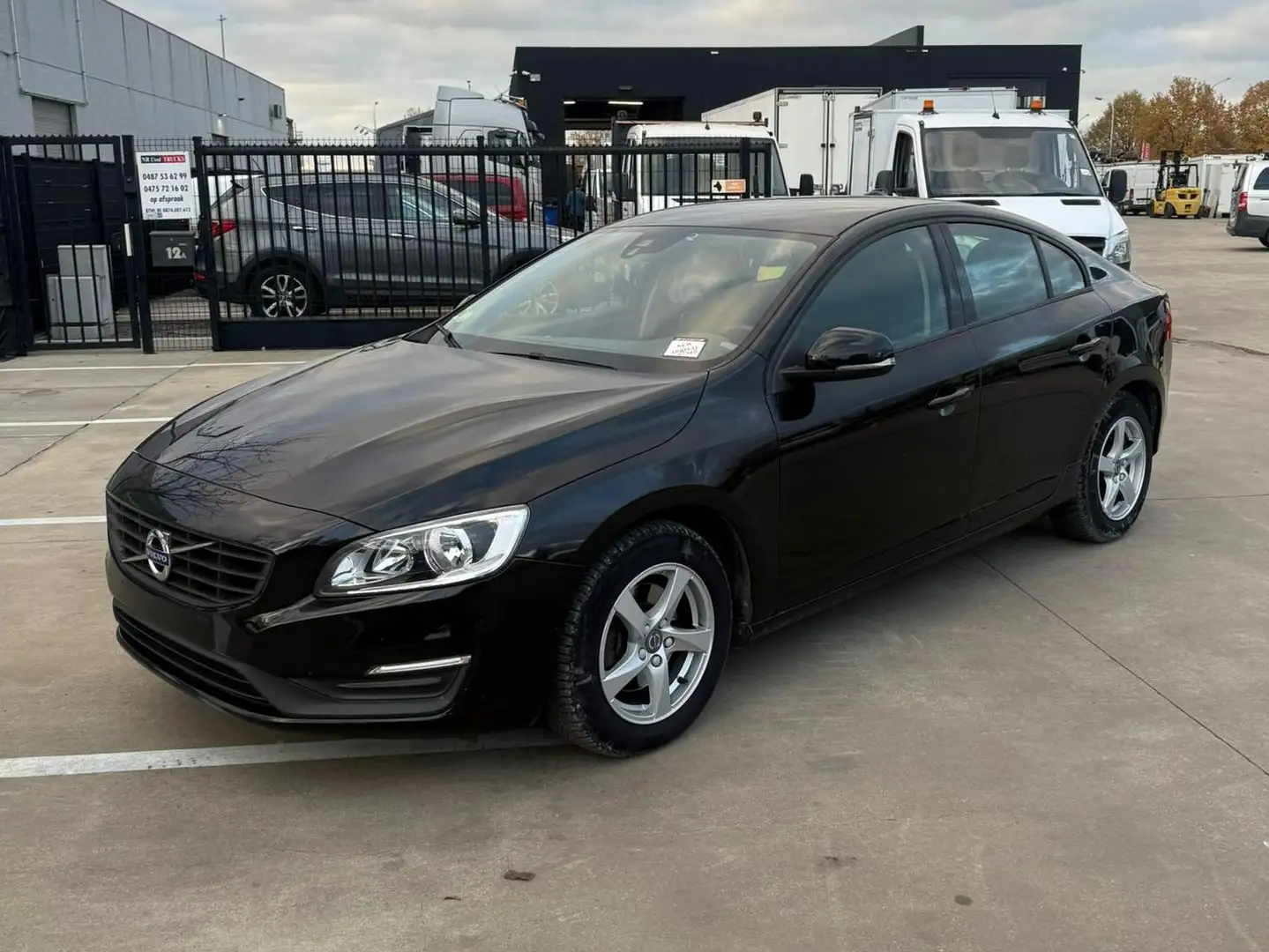 Volvo S60 (Stock ID 62410) Zwart - 1