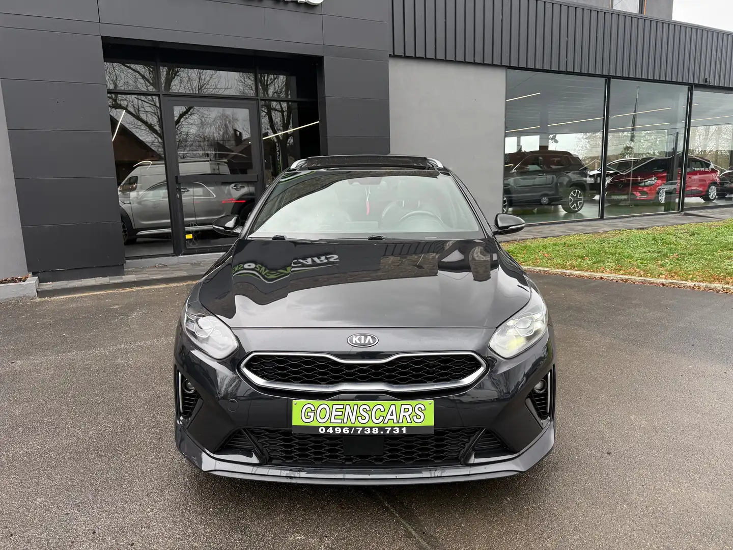 Kia Ceed SW / cee'd SW Ceed SW 1.6 CRDi GT-Line, SIÈGES CHAUFFANTS Gris - 2