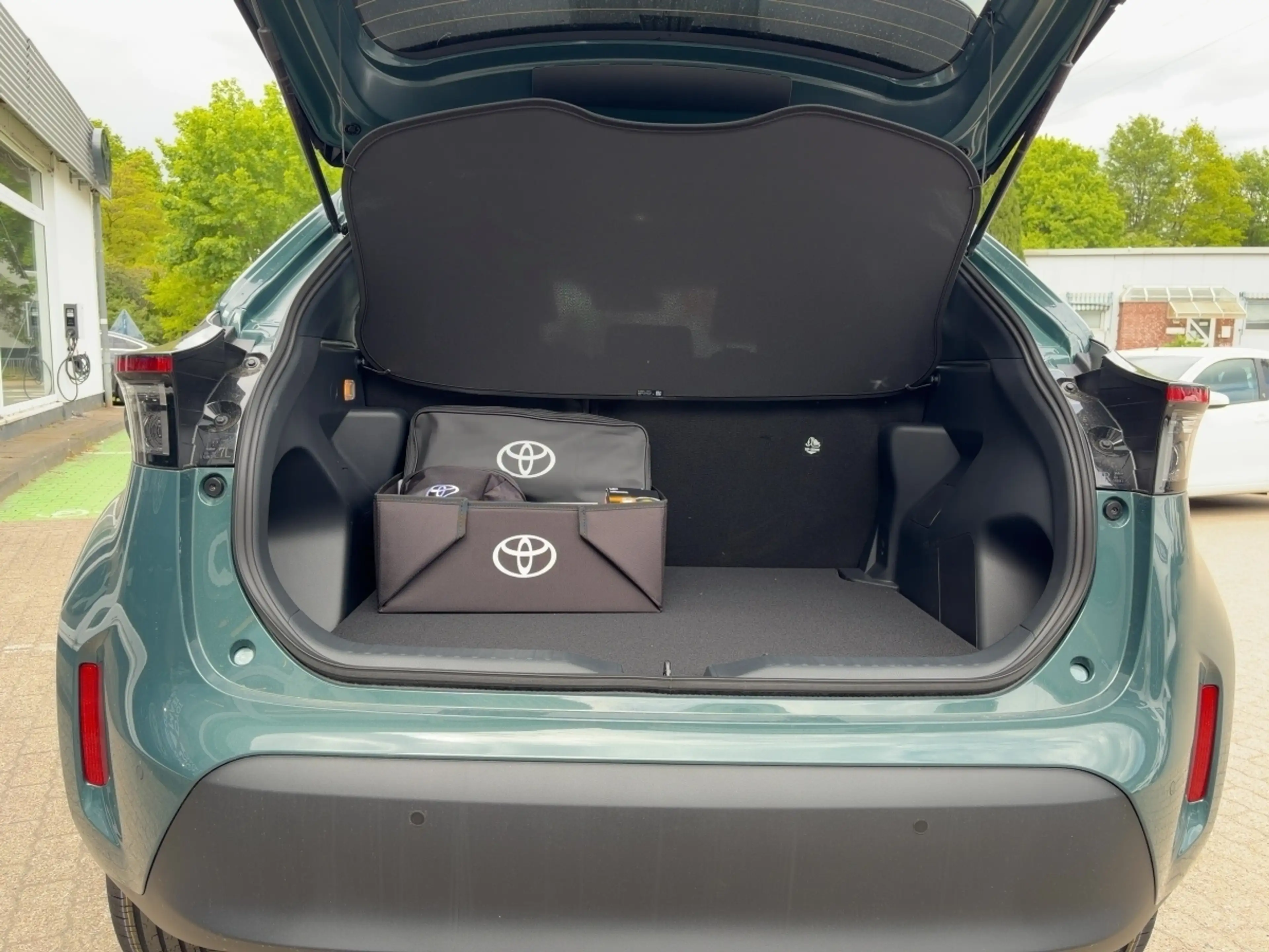 Toyota Yaris Cross Teamplay *Safety-Paket *Winter-Paket — photo 13