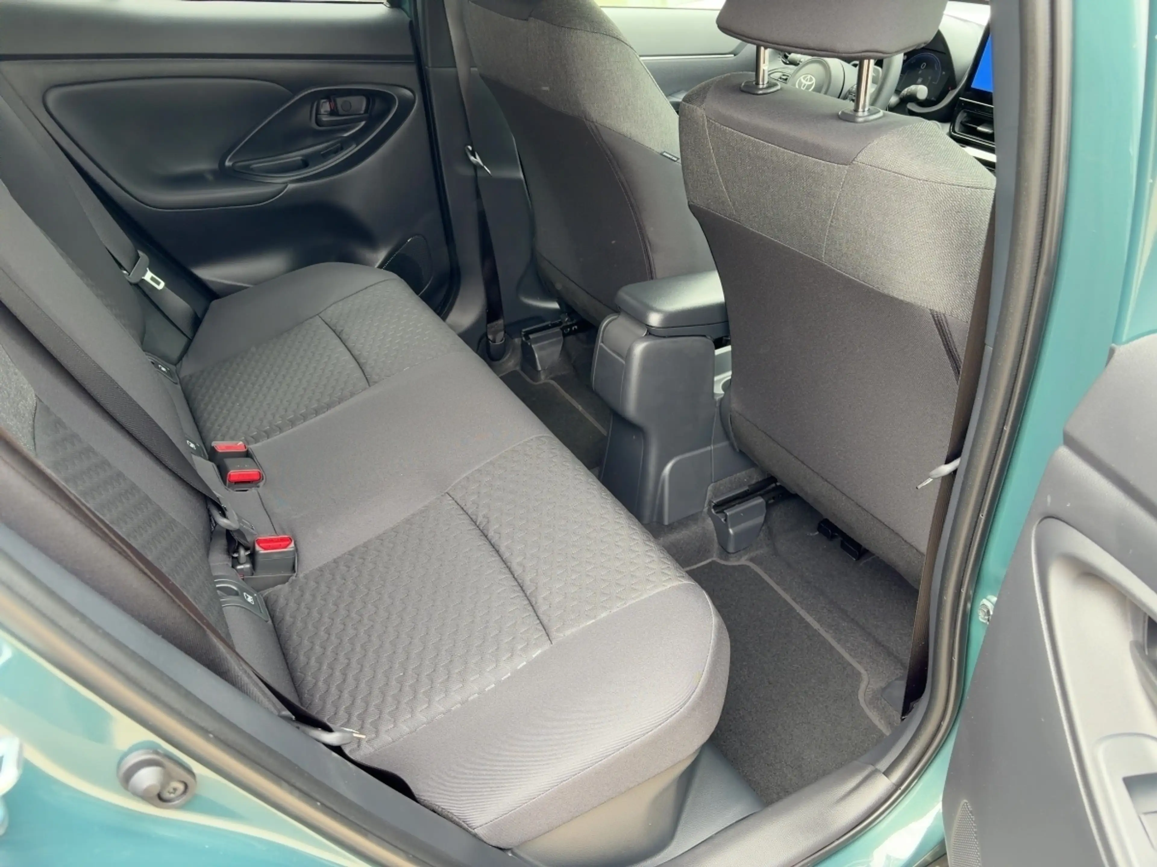 Toyota Yaris Cross Teamplay *Safety-Paket *Winter-Paket — photo 12