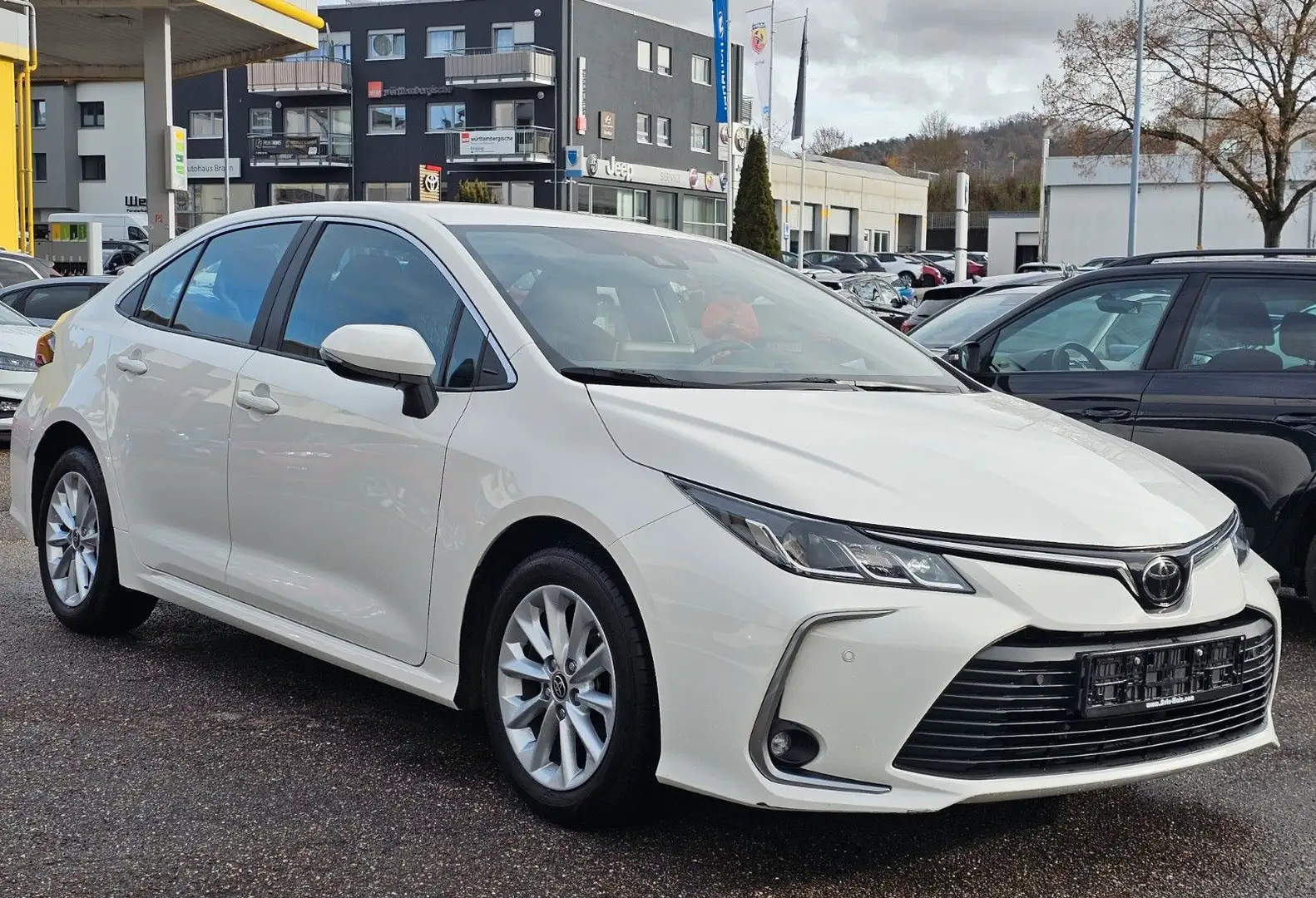 Toyota Corolla 1,5 Comfort Weiß - 2