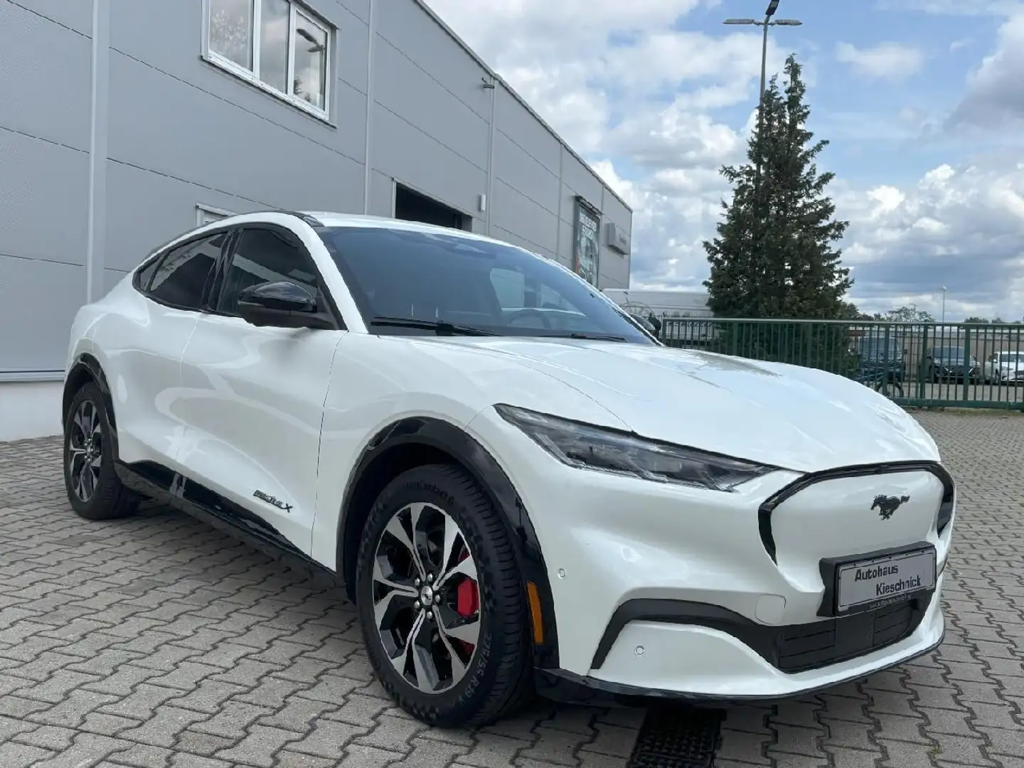 Ford Mustang Mach-E Premium - 1