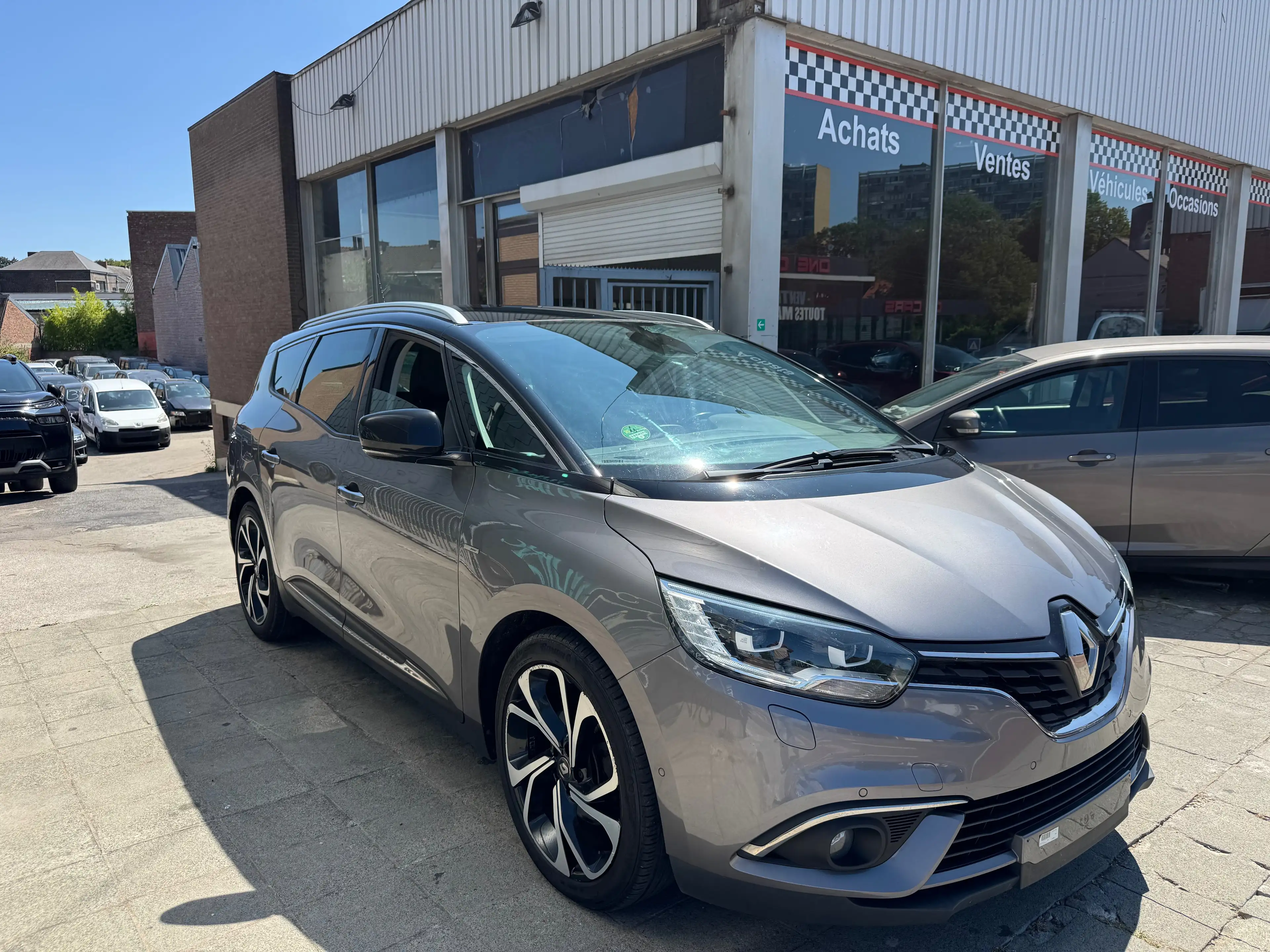 Renault Grand Scenic Grand Scénic 1.7 Blue dCi Bose Edition EDC (EU6.2) — photo 2