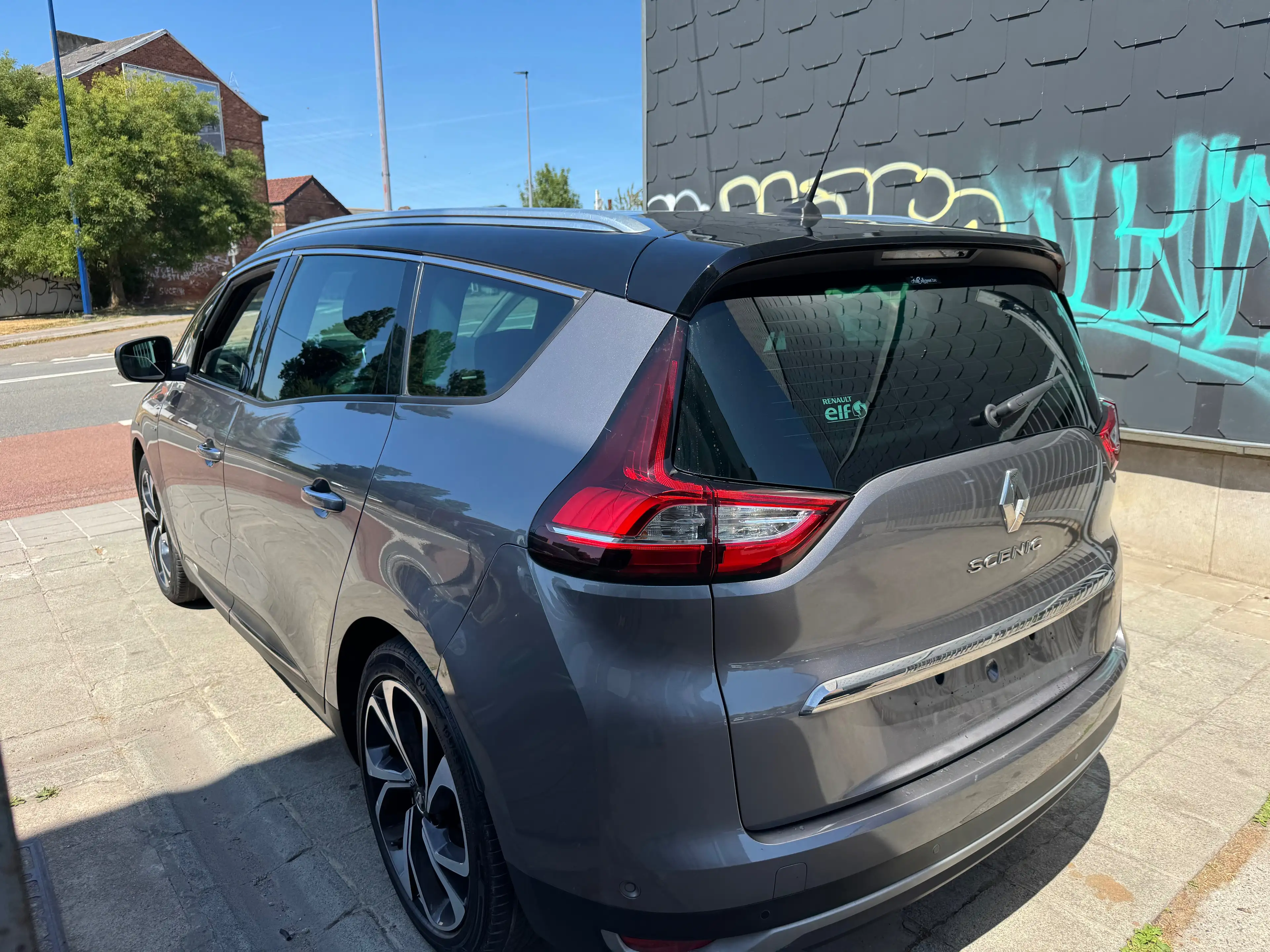 Renault Grand Scenic Grand Scénic 1.7 Blue dCi Bose Edition EDC (EU6.2) — photo 5