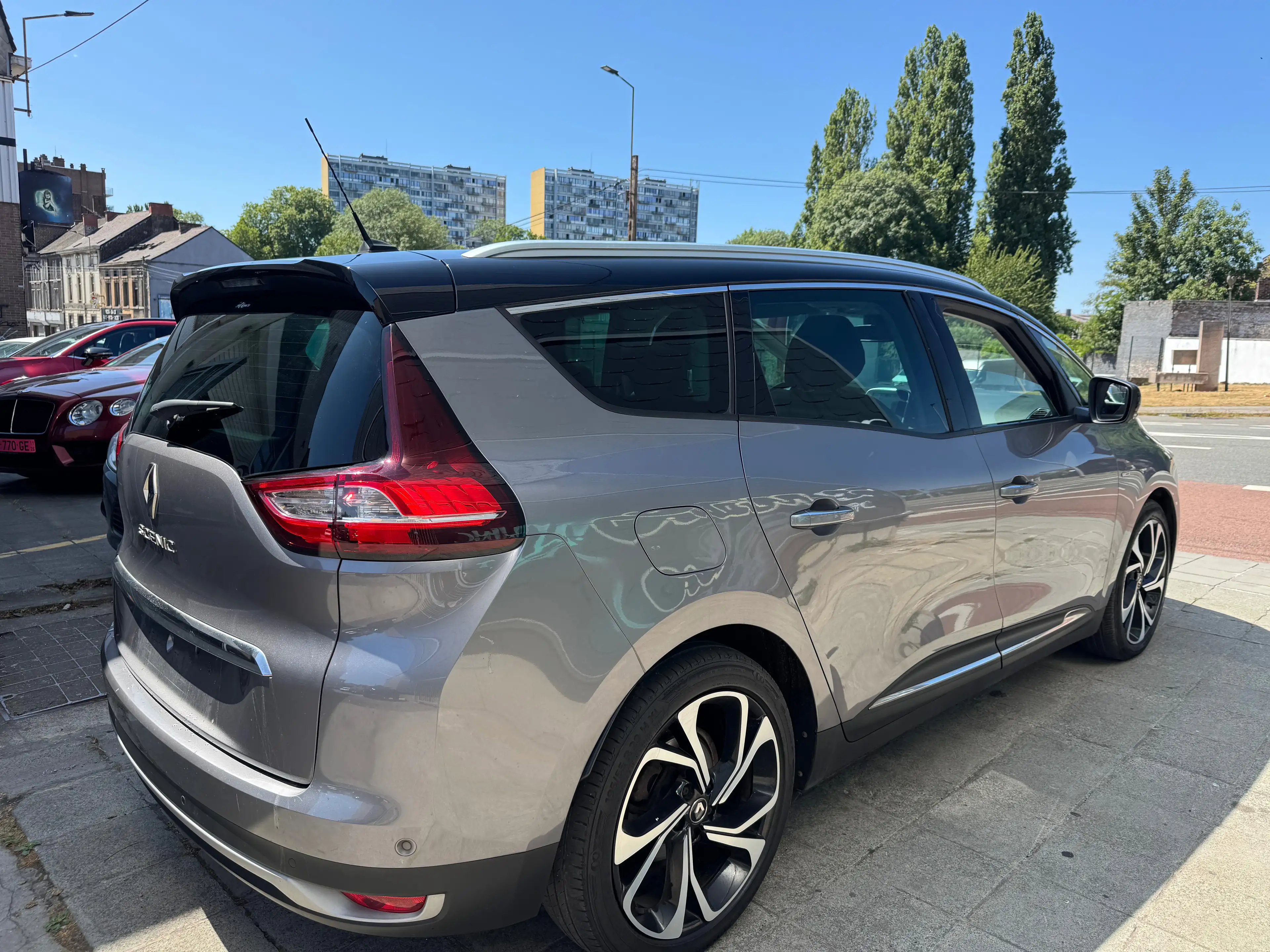 Renault Grand Scenic Grand Scénic 1.7 Blue dCi Bose Edition EDC (EU6.2) — photo 4