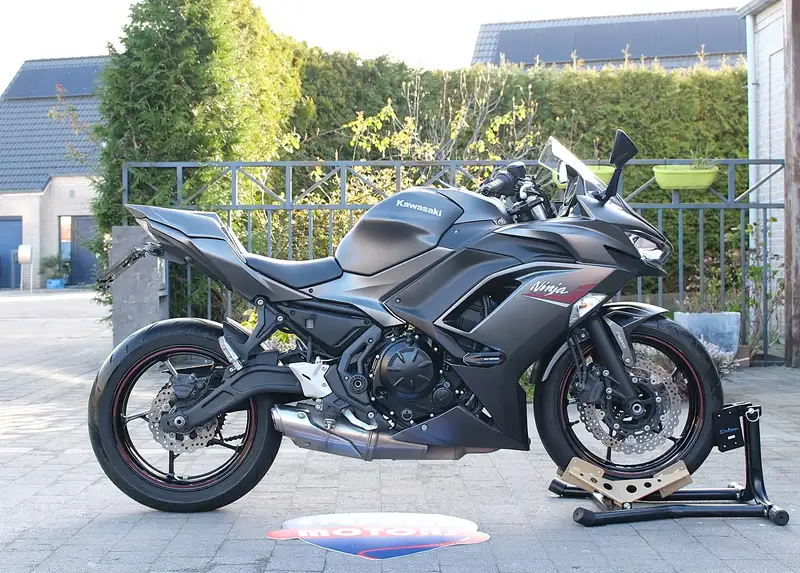 Kawasaki Ninja 650 - foto 3