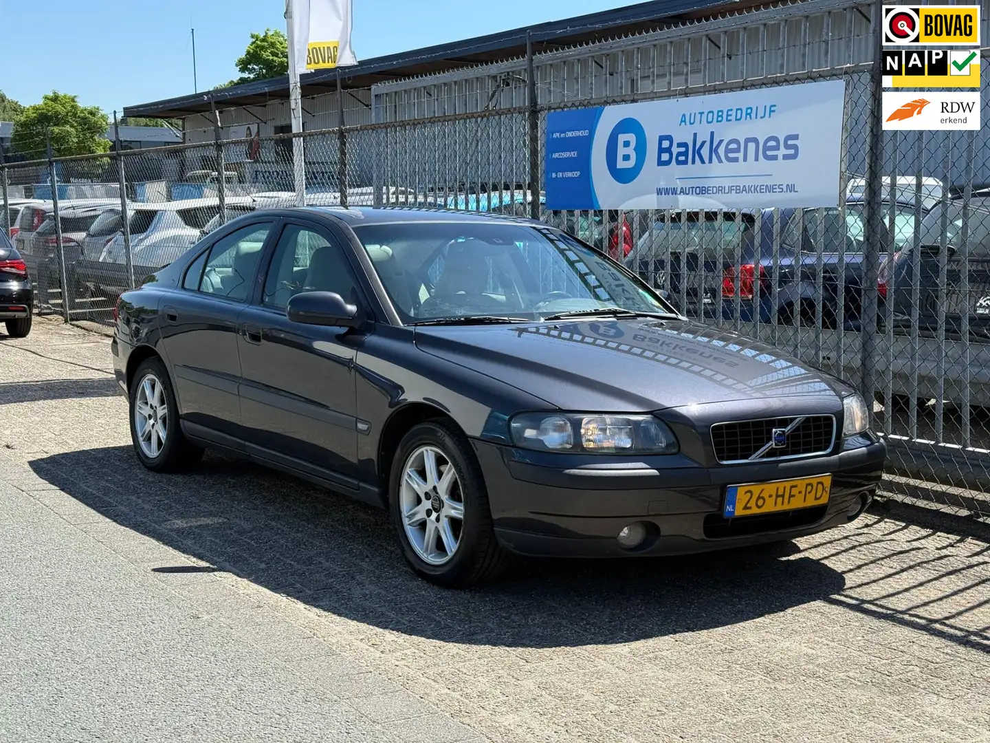 Volvo S60 2.4 Edition | Airco | Cruise |Trekhaak Grijs - 1