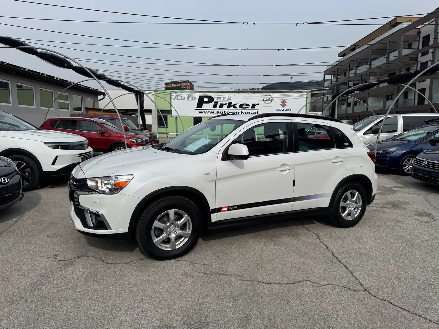 Mitsubishi ASX Plus Weiß - 2