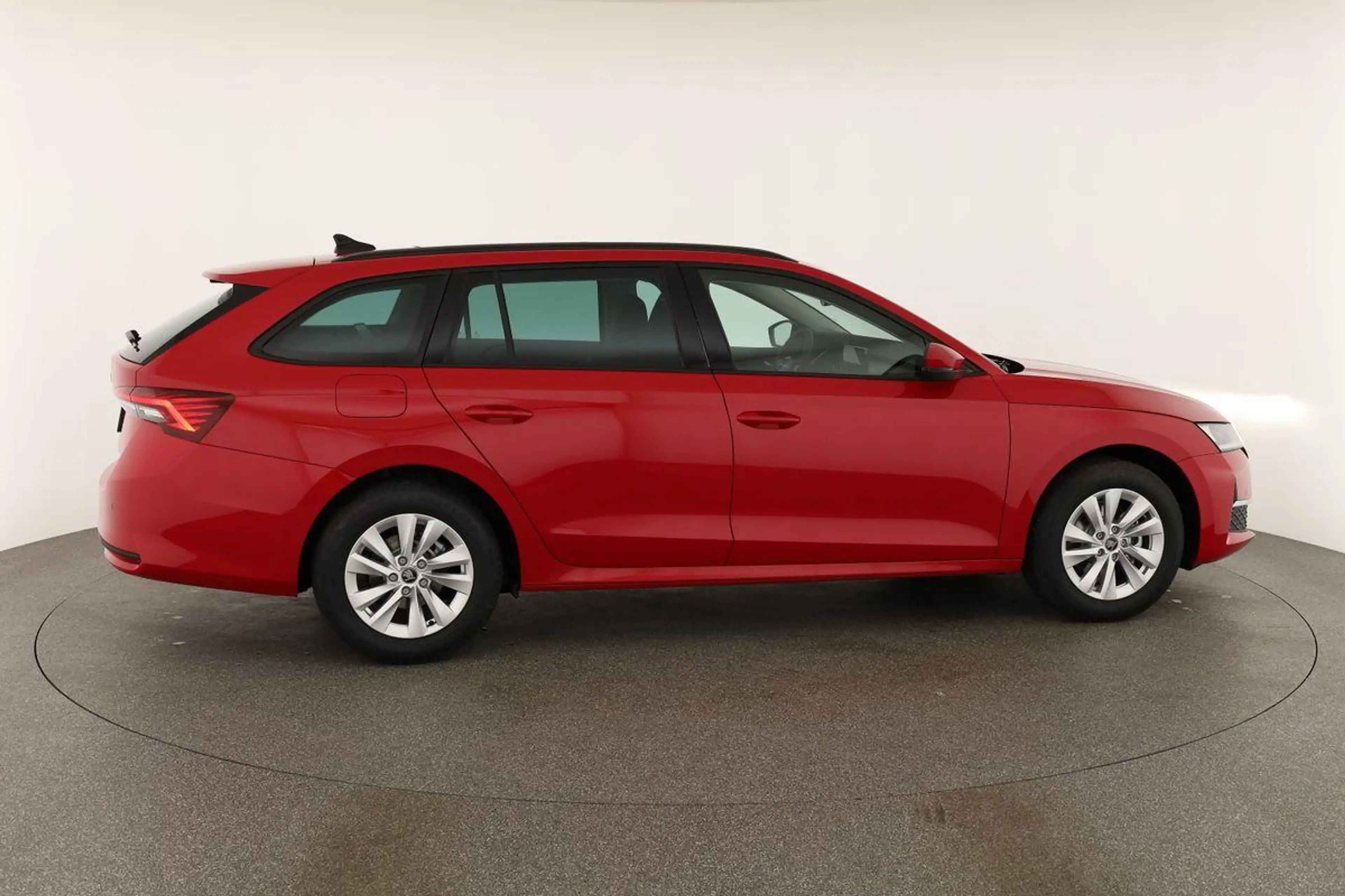 Skoda Octavia Combi TDI DSG Selection, Navi, Pano, AHK, Teillede — photo 25