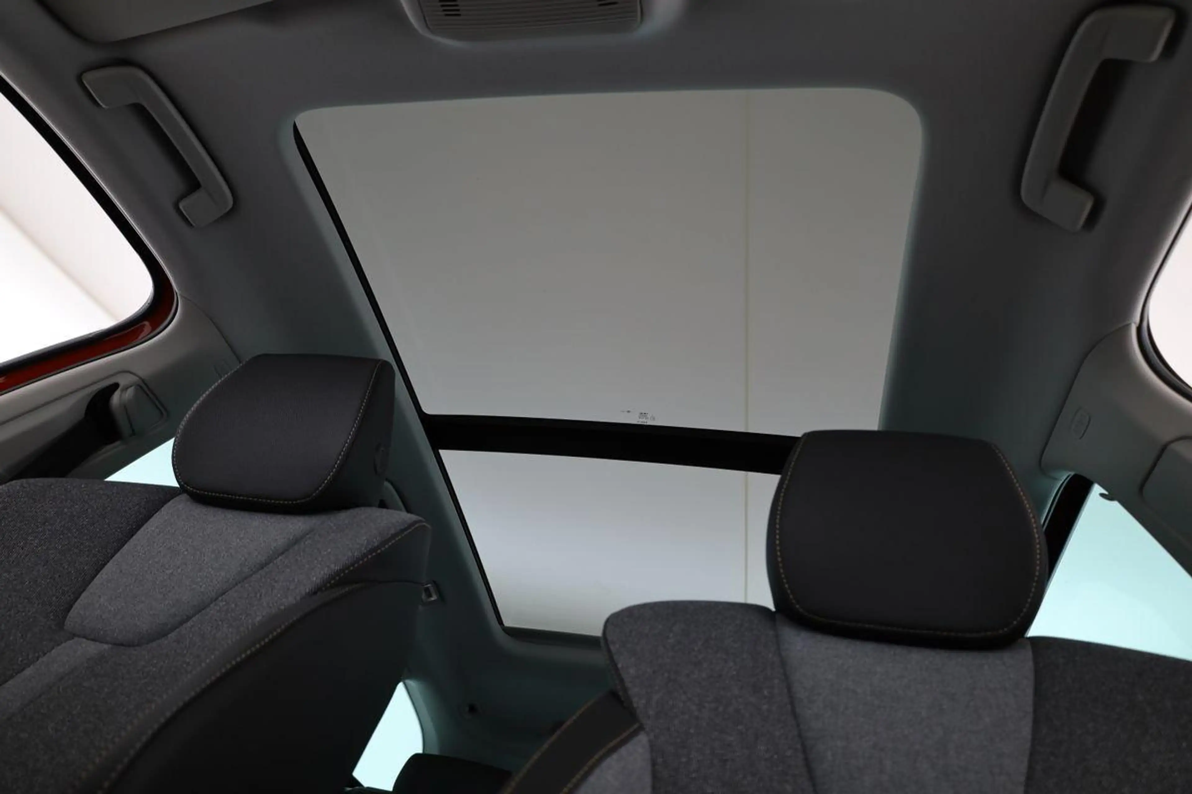 Skoda Octavia Combi TDI DSG Selection, Navi, Pano, AHK, Teillede — photo 12