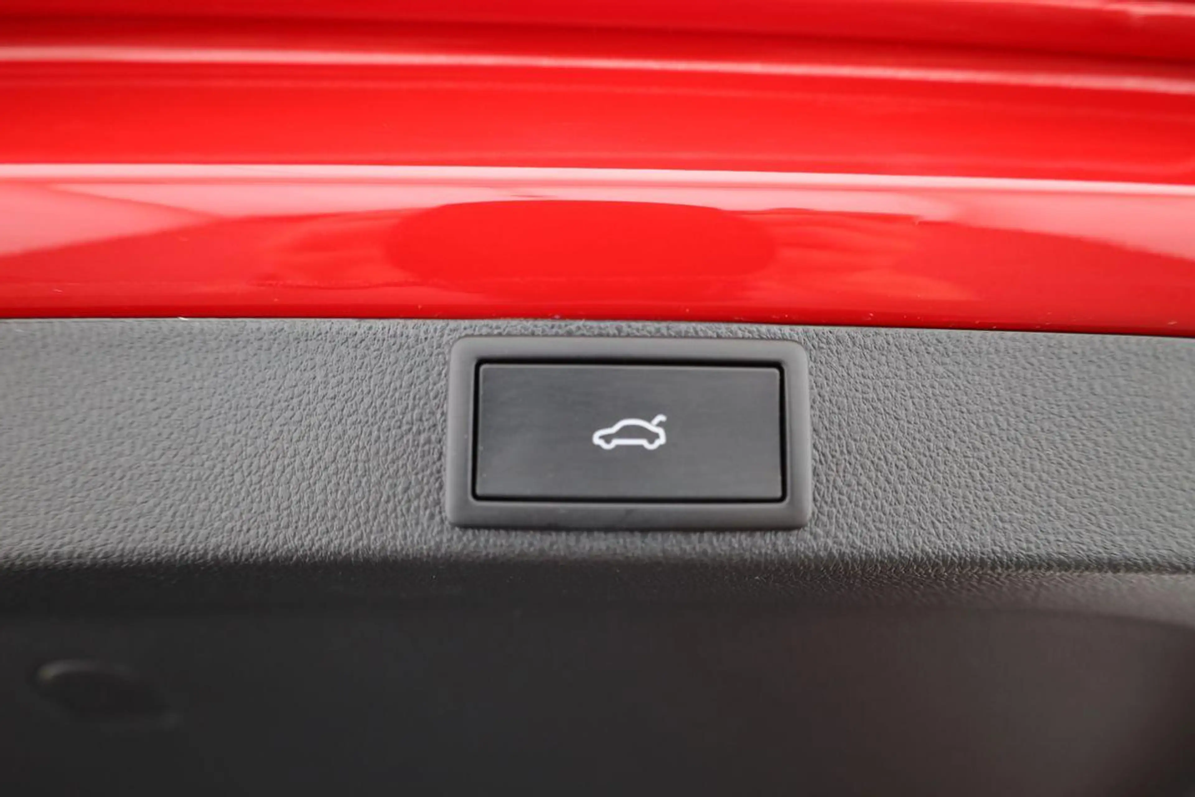 Skoda Octavia Combi TDI DSG Selection, Navi, Pano, AHK, Teillede — photo 18