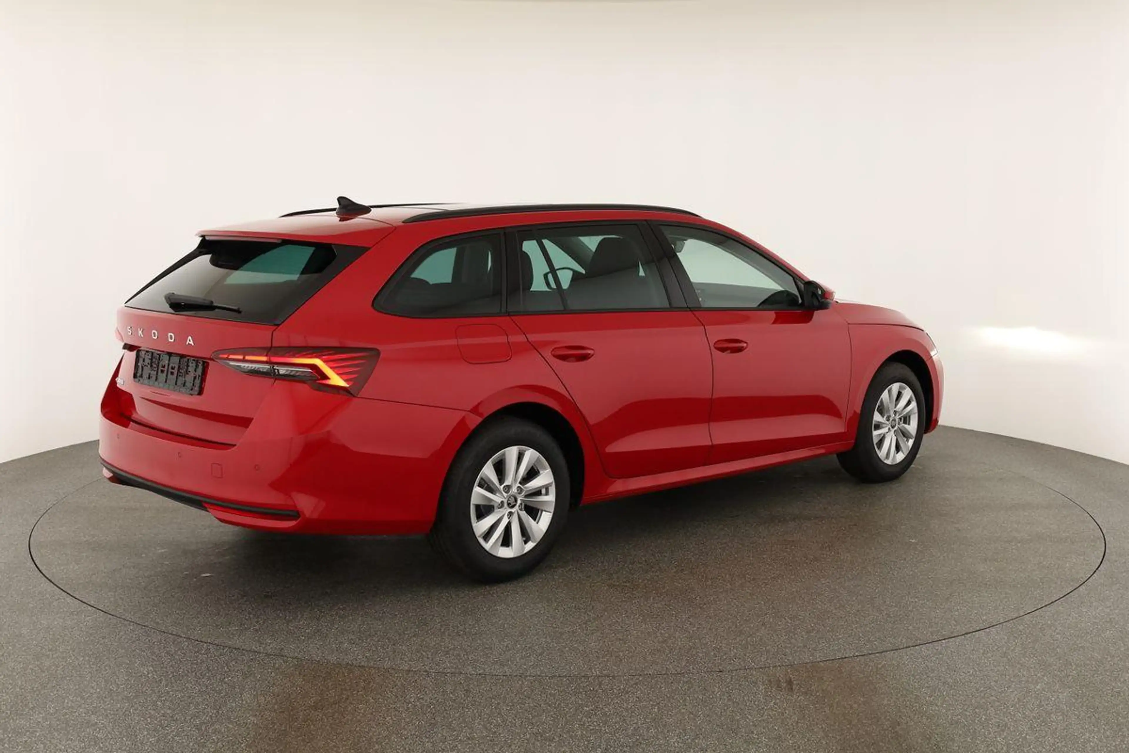 Skoda Octavia Combi TDI DSG Selection, Navi, Pano, AHK, Teillede — photo 23