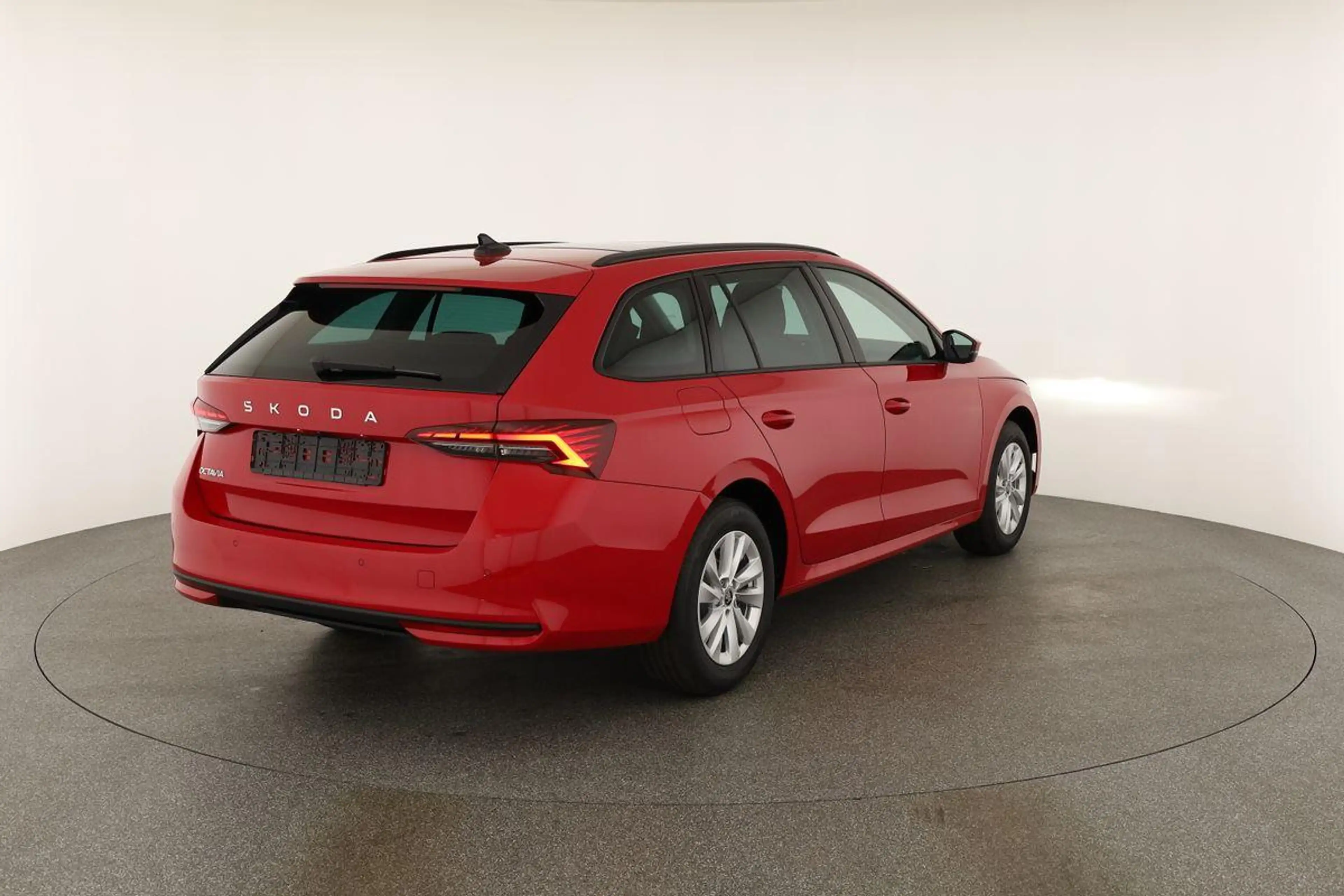 Skoda Octavia Combi TDI DSG Selection, Navi, Pano, AHK, Teillede — photo 22