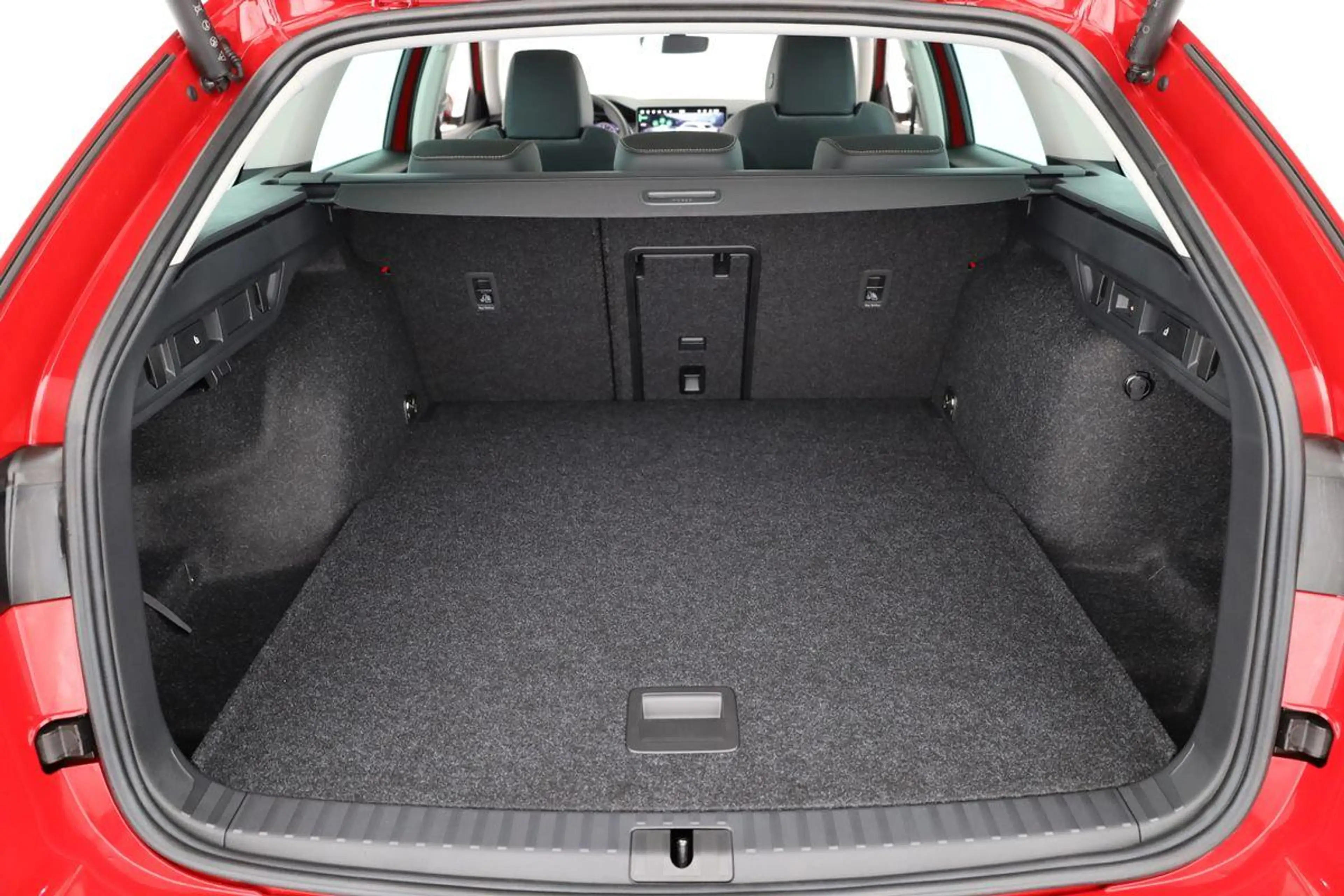 Skoda Octavia Combi TDI DSG Selection, Navi, Pano, AHK, Teillede — photo 15
