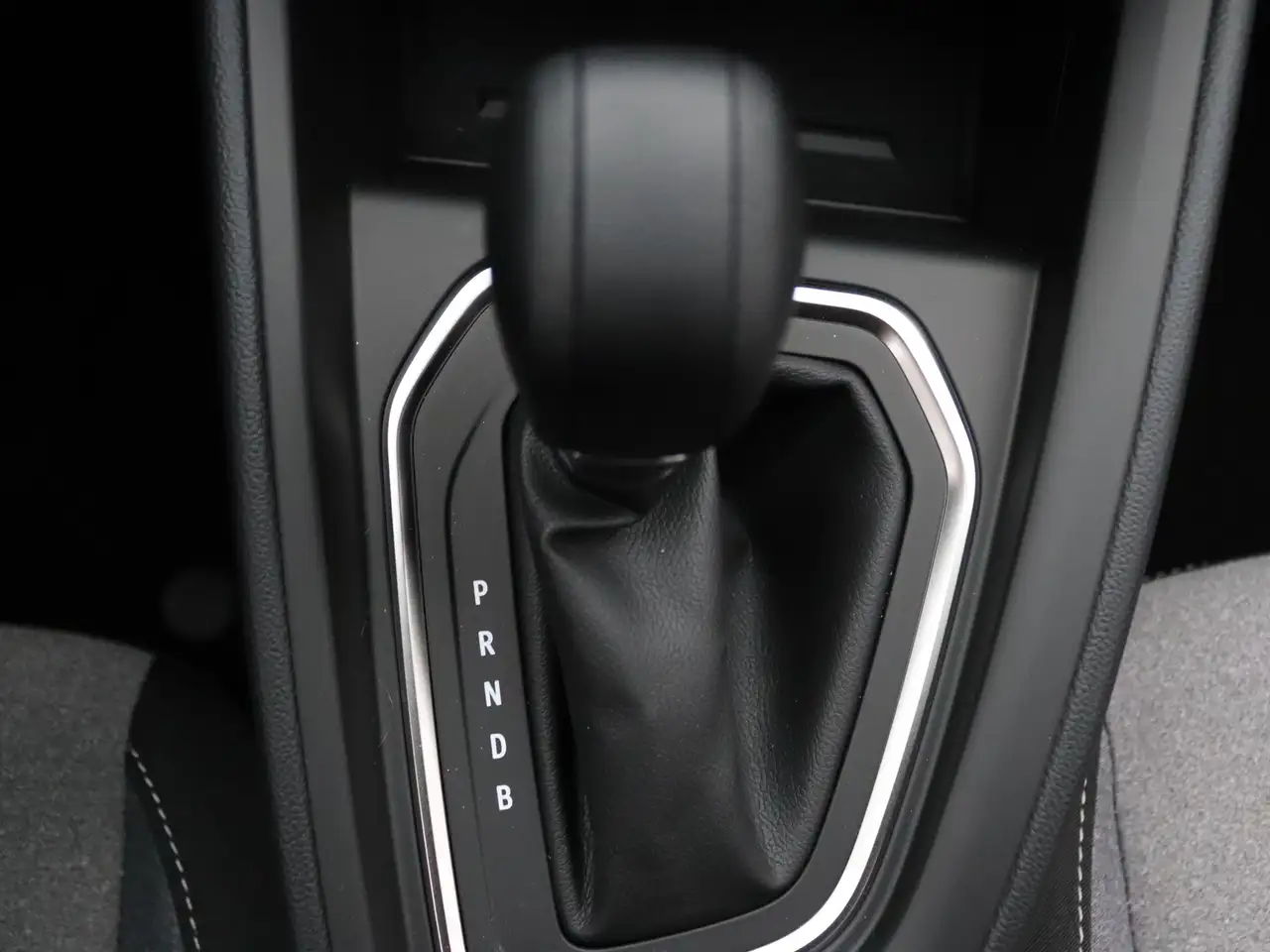 Mitsubishi Colt 2026 — фото 14