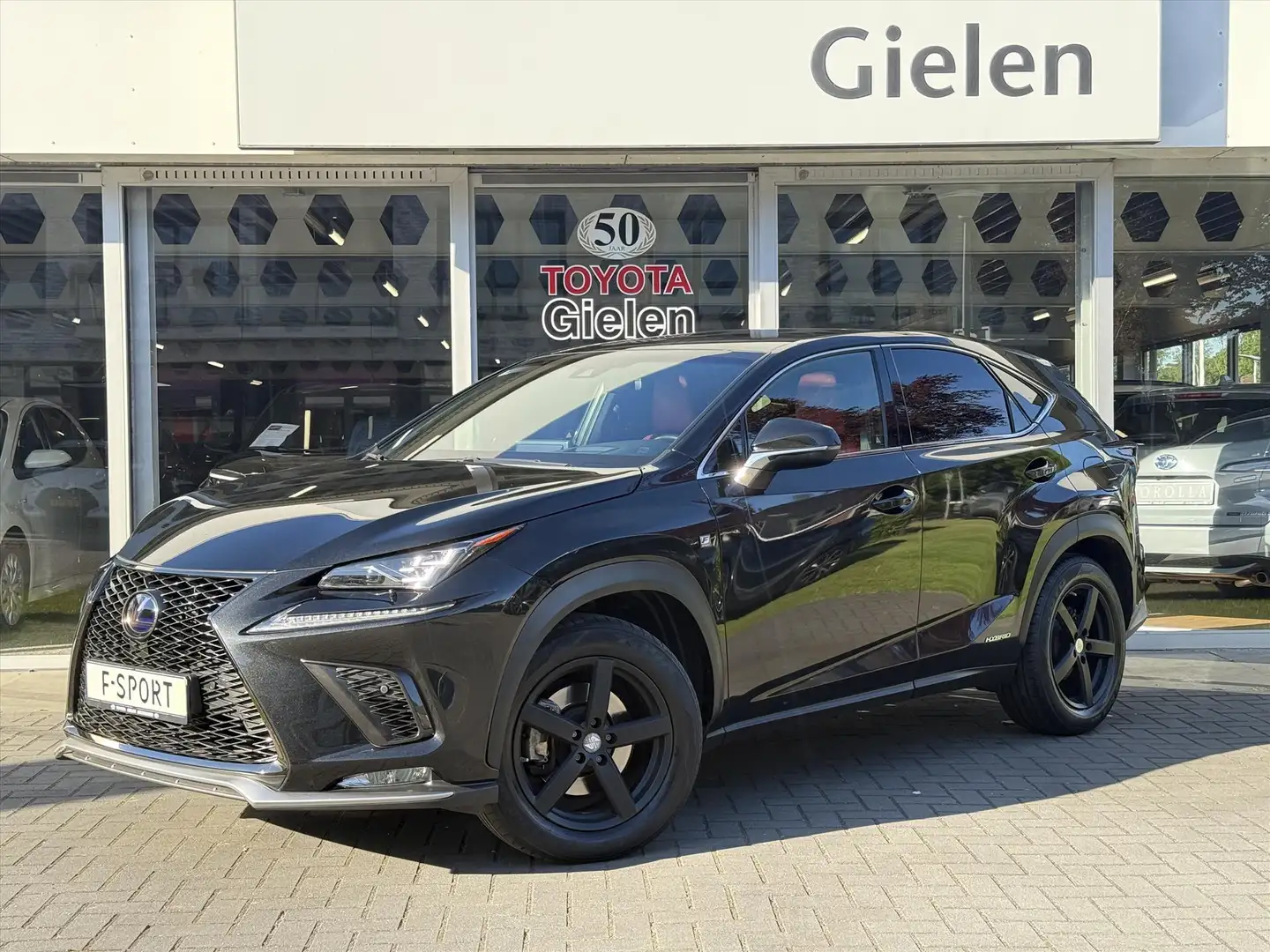 Lexus NX 300h AWD F Sport Line | Trekhaak, Panoramadak, Facelift Чорний - 1