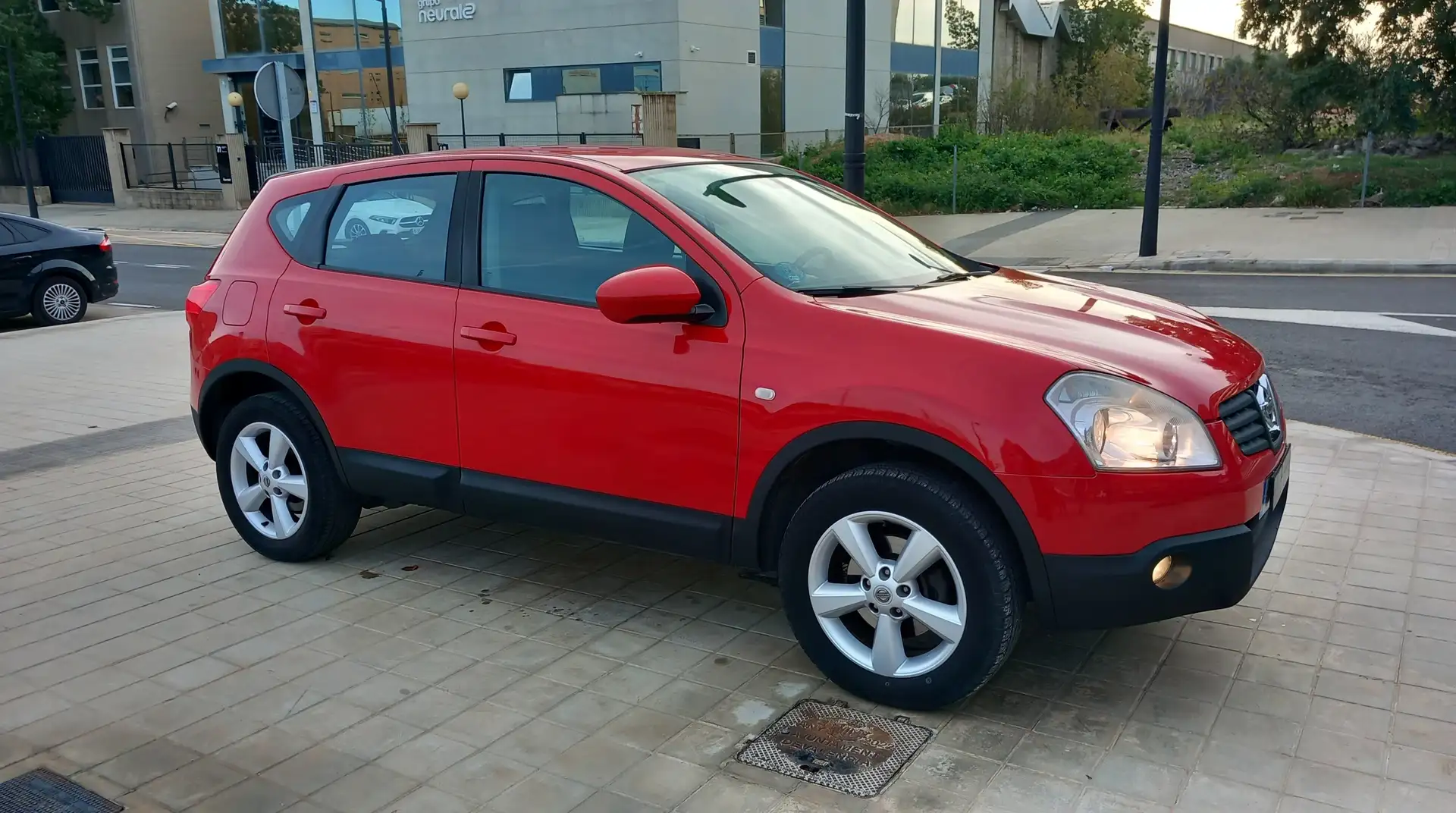 Nissan Qashqai Qashqai 2.0 Tekna Sport 4x2 Rojo - 1