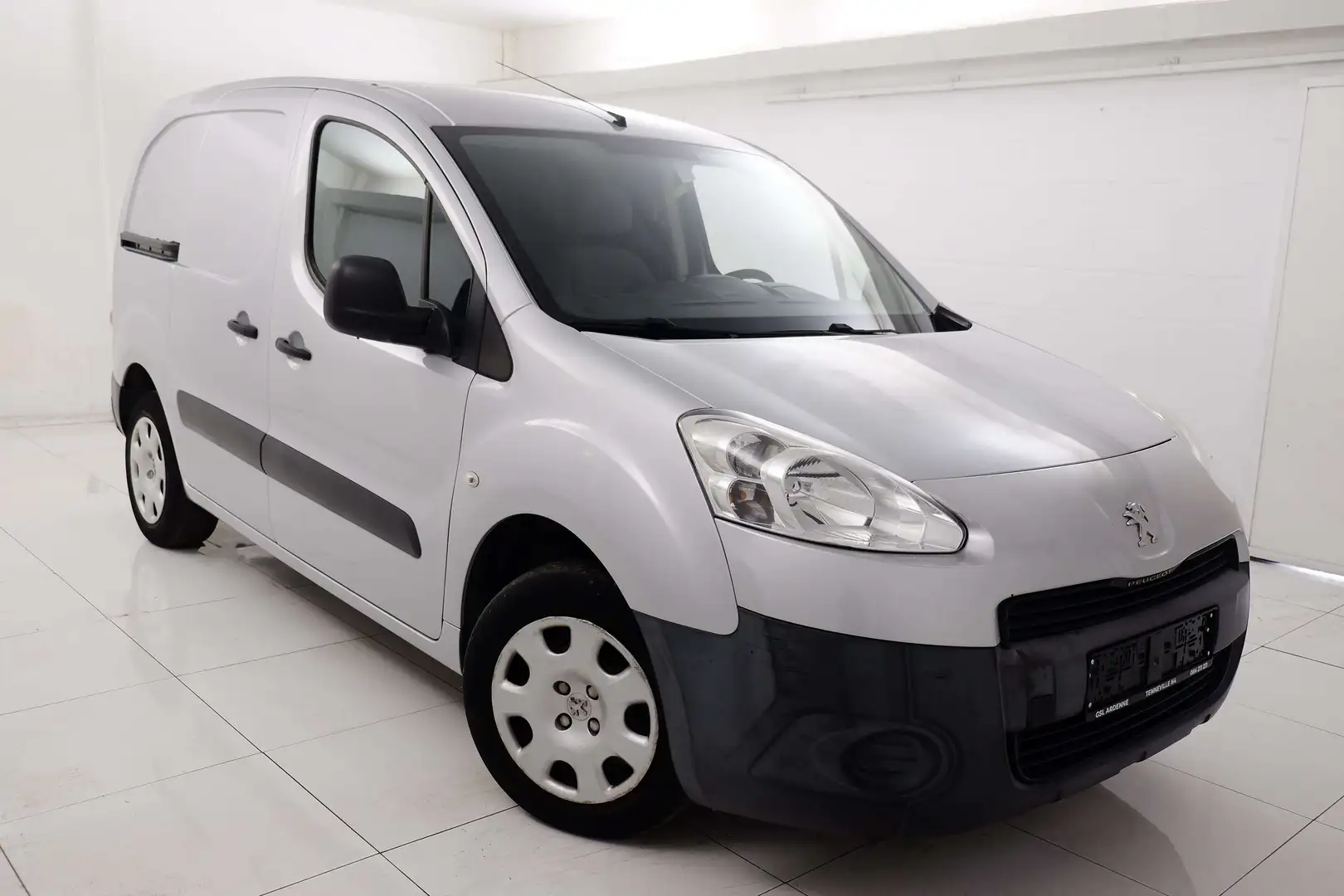 Peugeot Partner utilitaire # 16 hdi # Airco, 1ère main Gris - 1