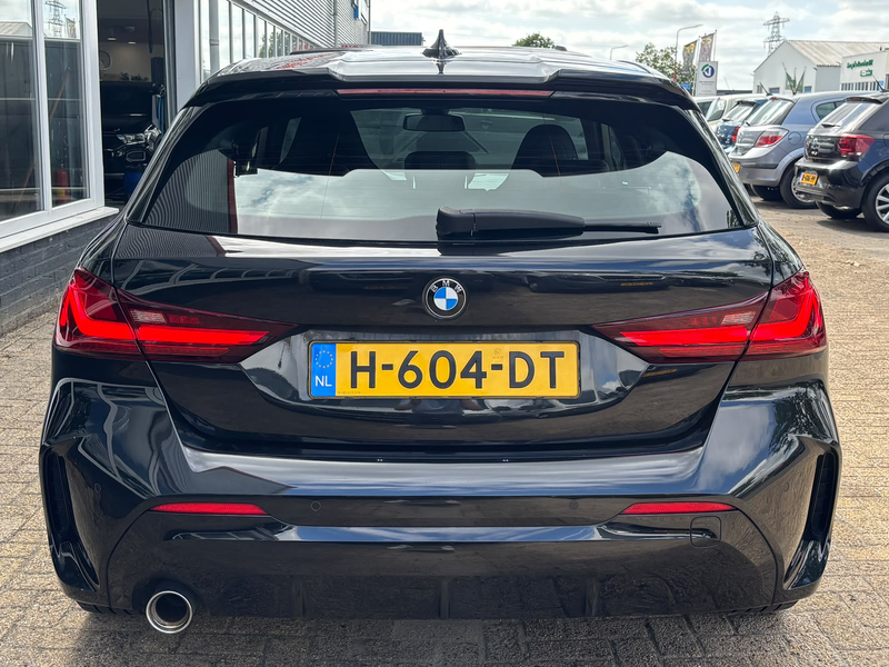 BMW 118 1-serie 118i Executive Edition | M Pakket | Leer | — photo 7