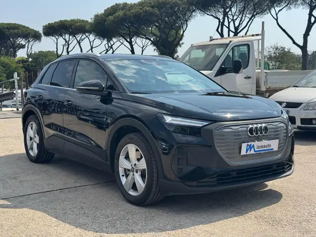 Audi Q4 E-Tron view 4