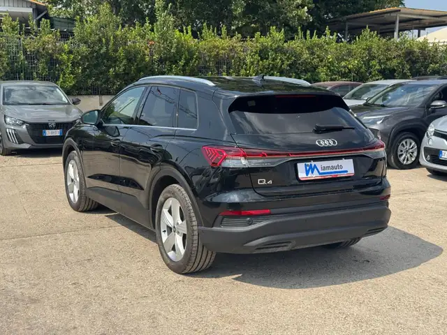 Audi Q4 E-Tron view 7