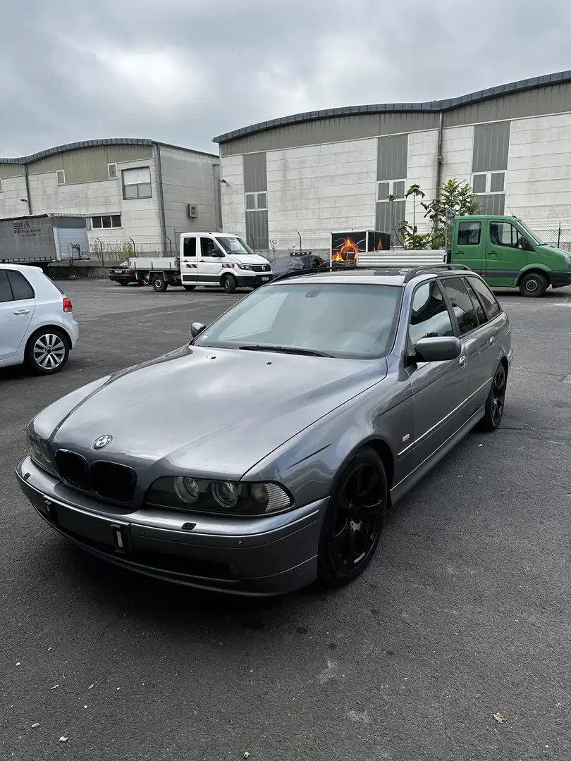 BMW 525 Silber - 1