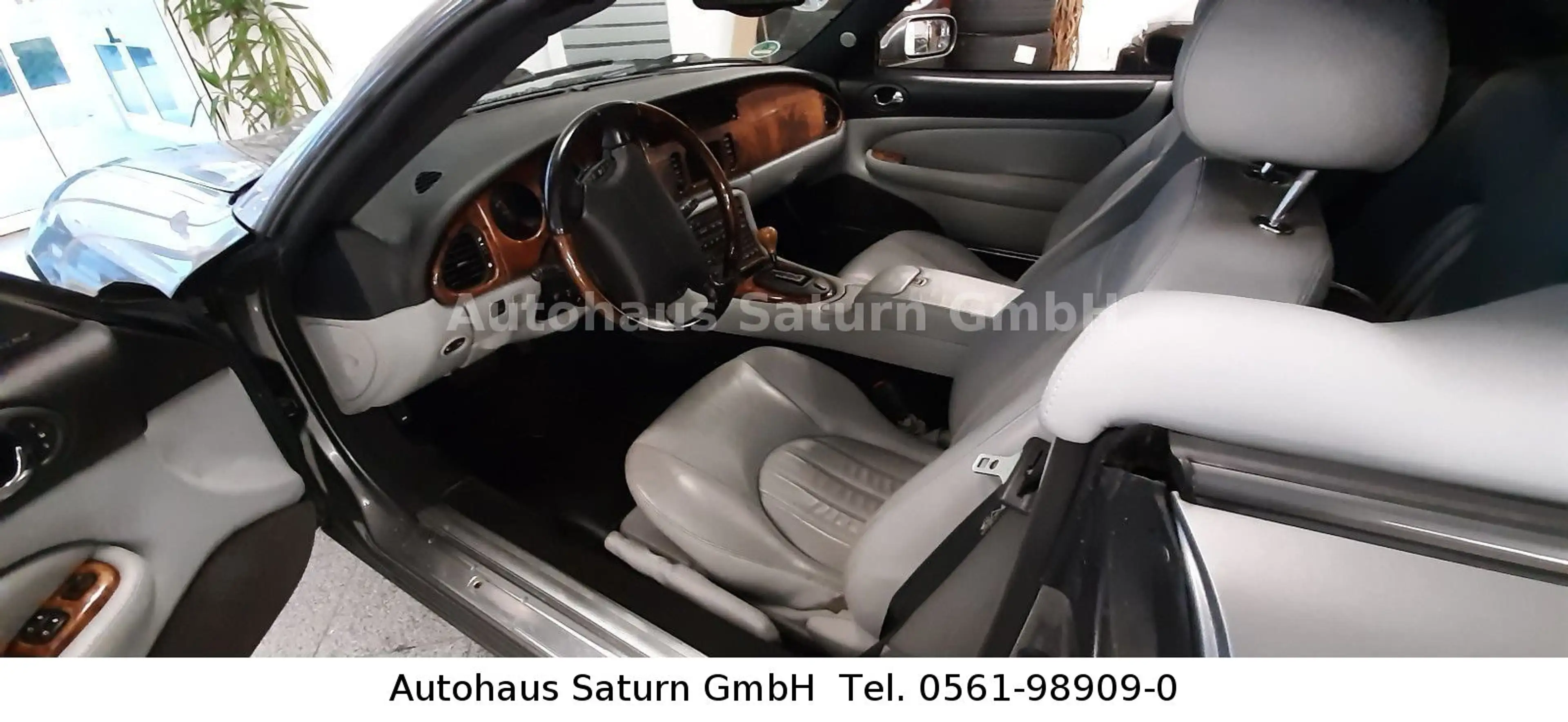 Jaguar XK8 4,2 L. V8 6 Gang Autom. Cabriolet — photo 12